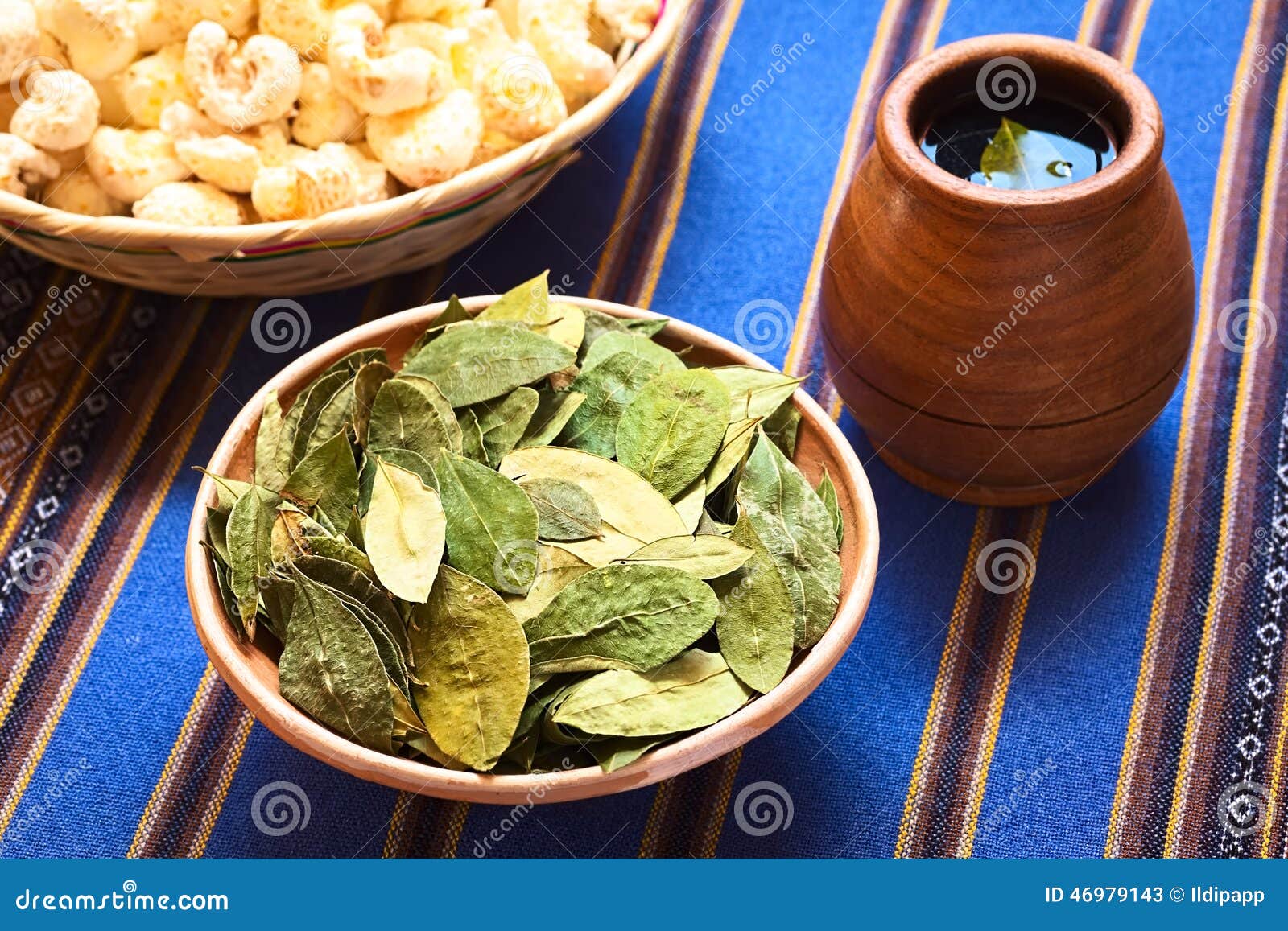 Droge Coca Leaves En Coca Tea Stock Afbeelding Image of traditioneel, peru 46979143