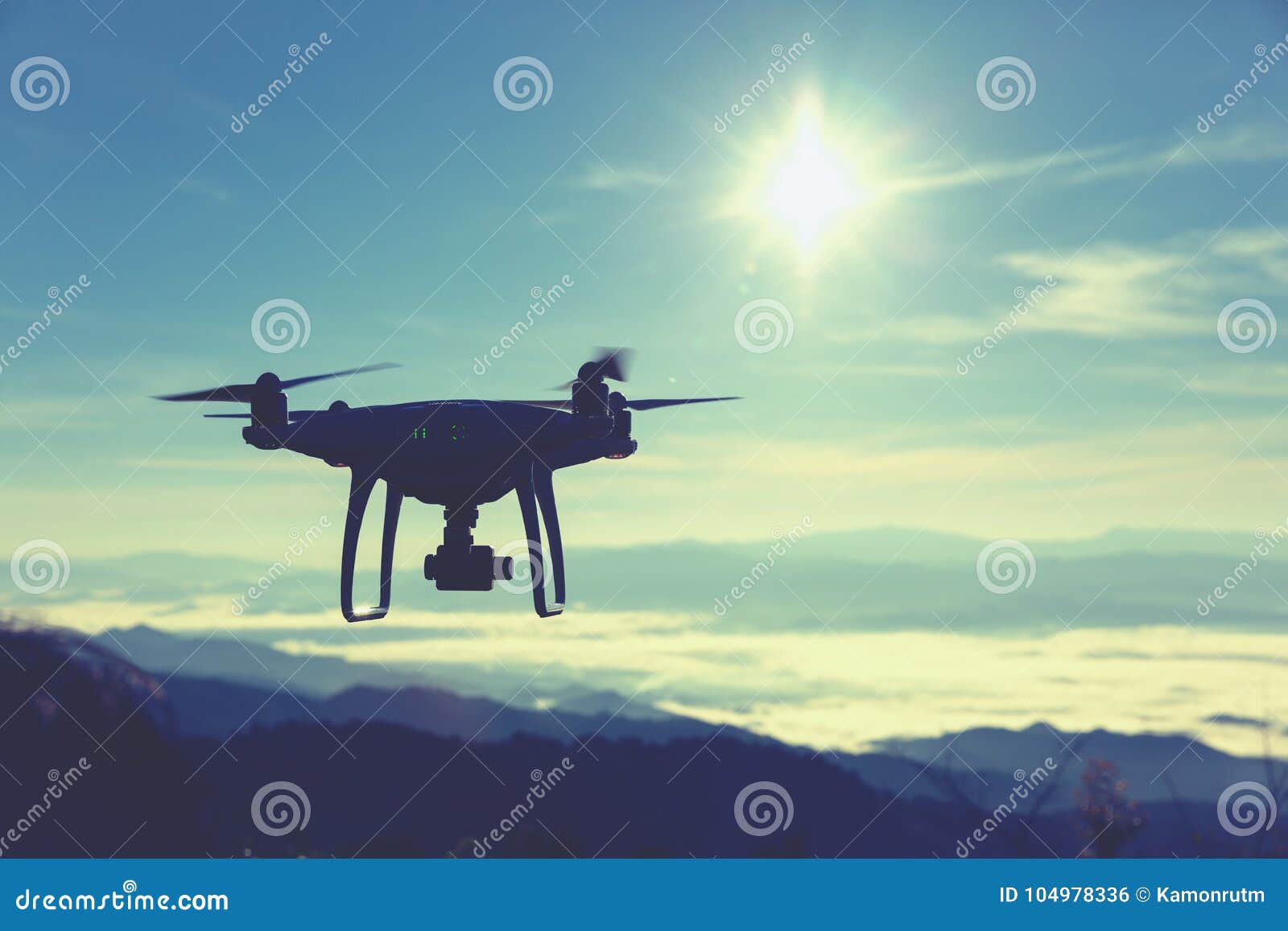 drone pilotage at sunrise.