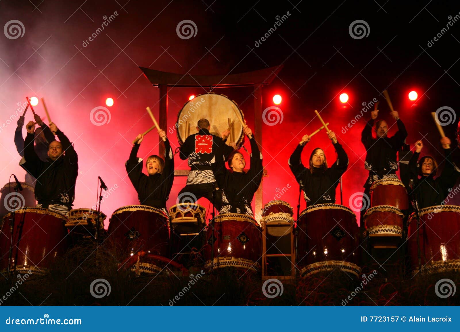 Drumming band editorial photography. Image of dance, active 7723157