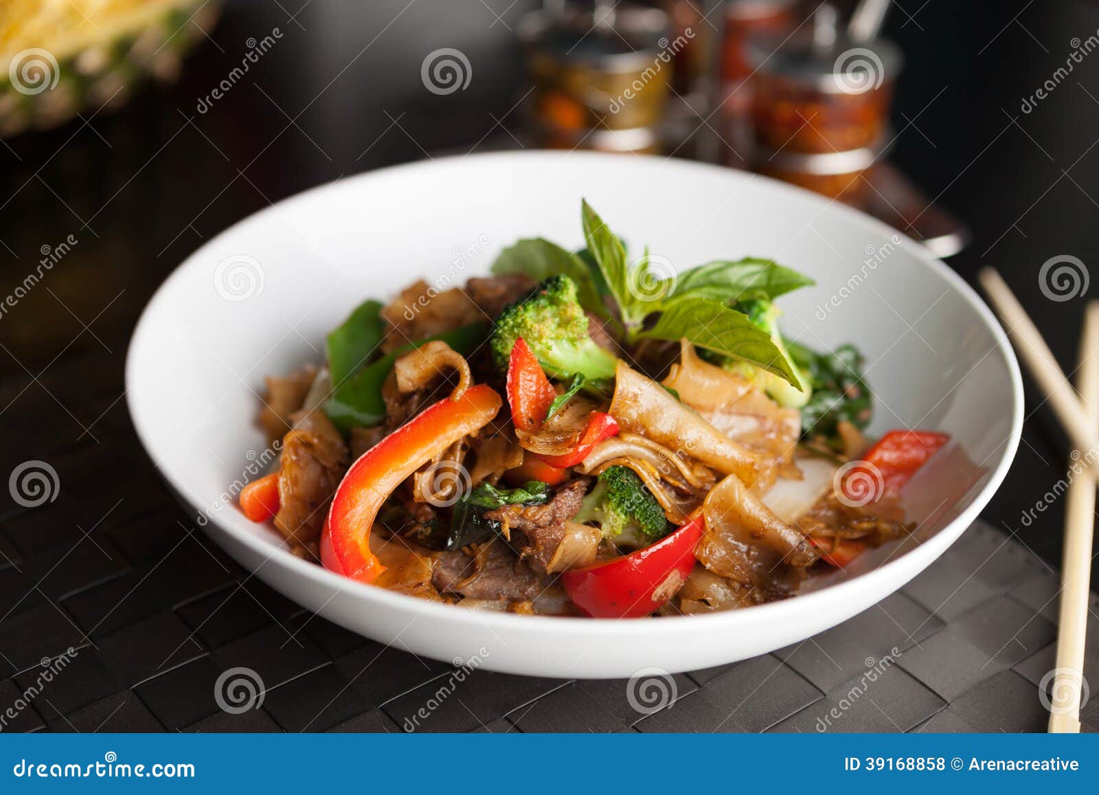 drunken noodle thai food