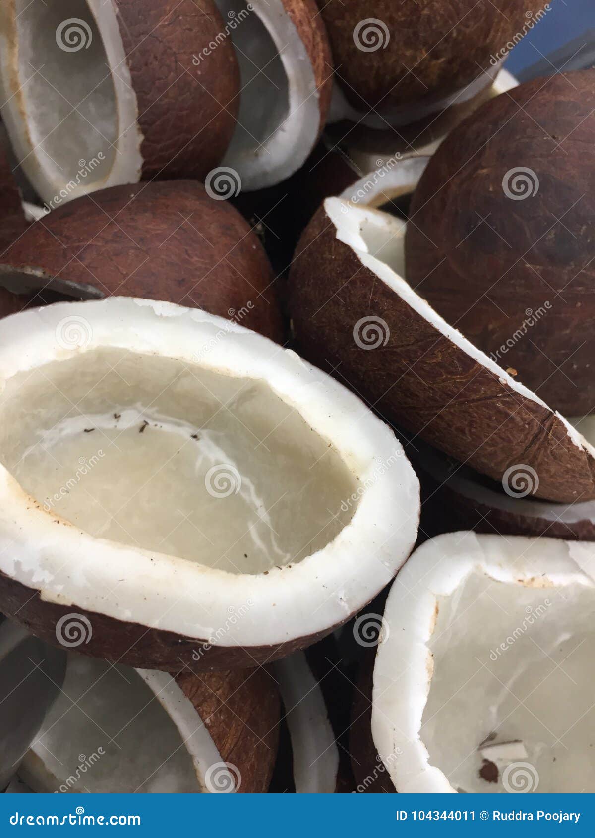 How many calories in a costa coconut flat white
