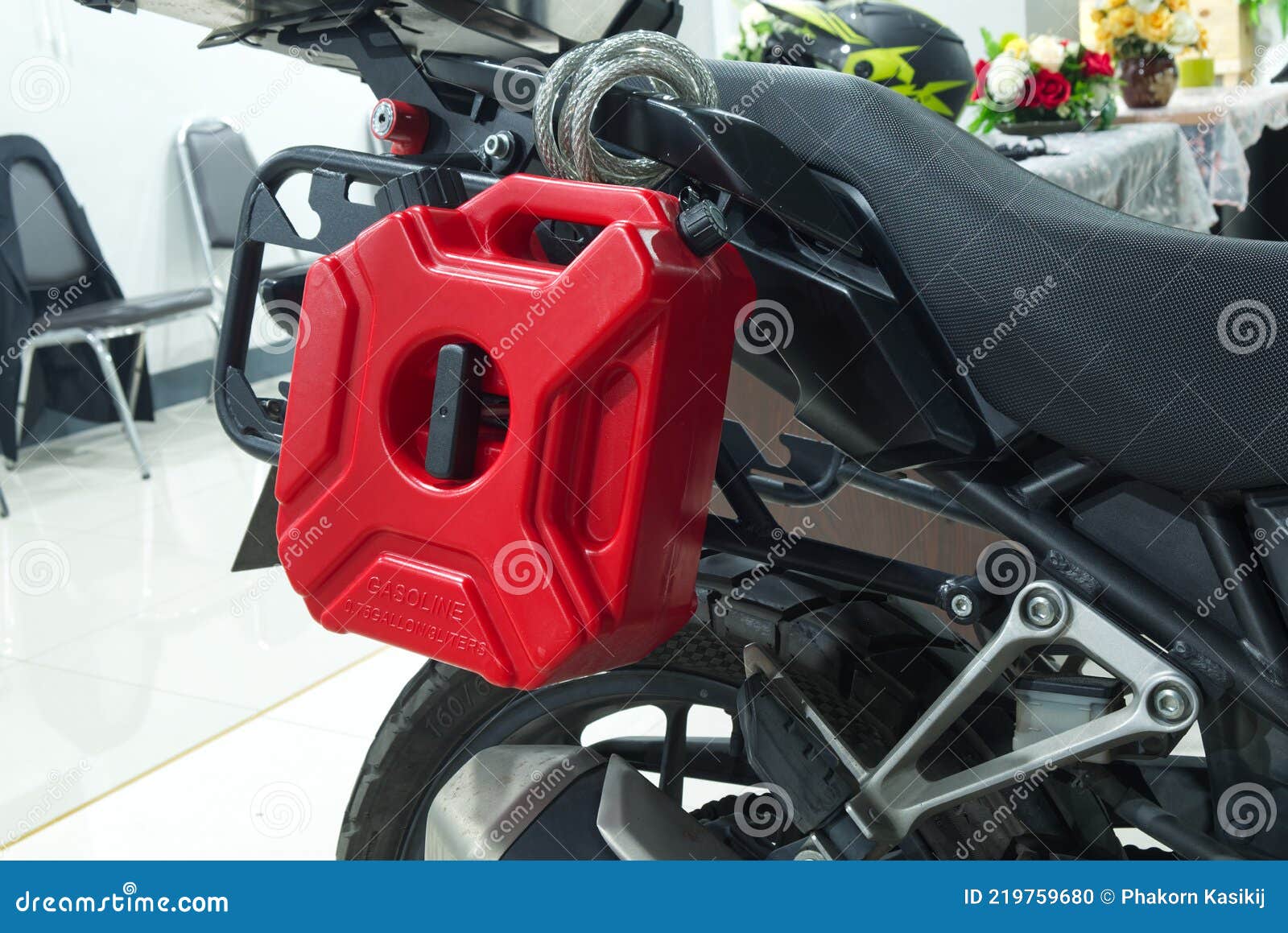 Motorcycle Auxiliary Fuel Tank, Reserve Gas Fuel Tank on a Touring