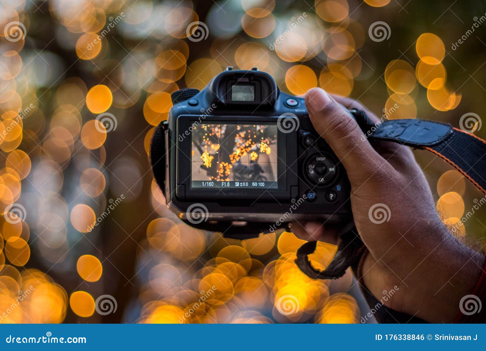 DSLR Camera on Bokeh Background - Black DSLR Camera with Bokeh ...