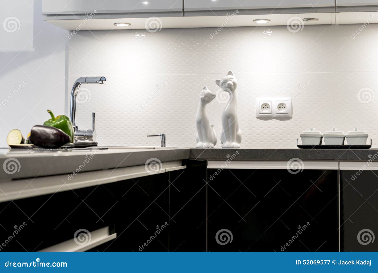 Détail de cuisine noire et blanche moderne photo stock image ...