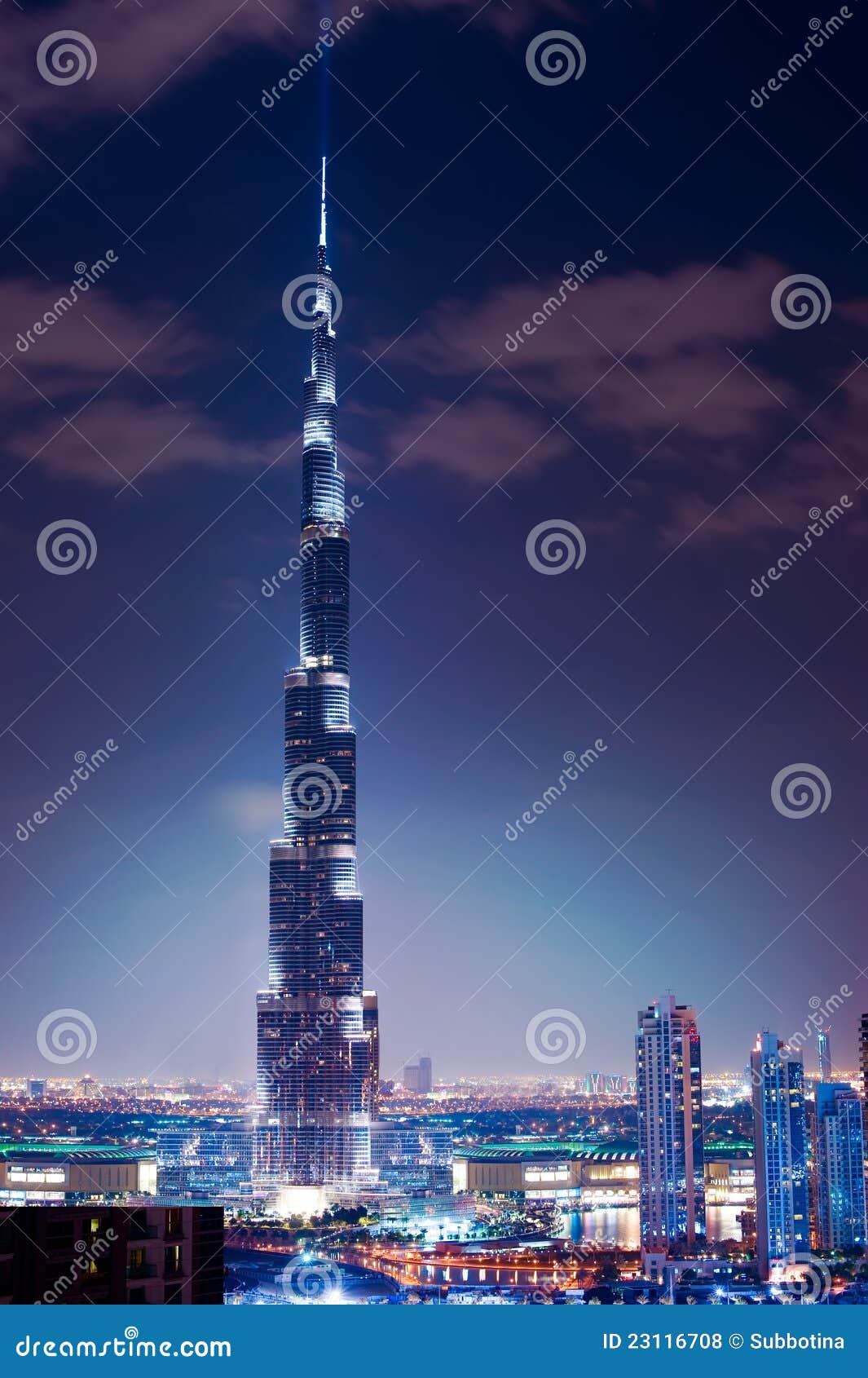 dubai. burj khalifa. night view