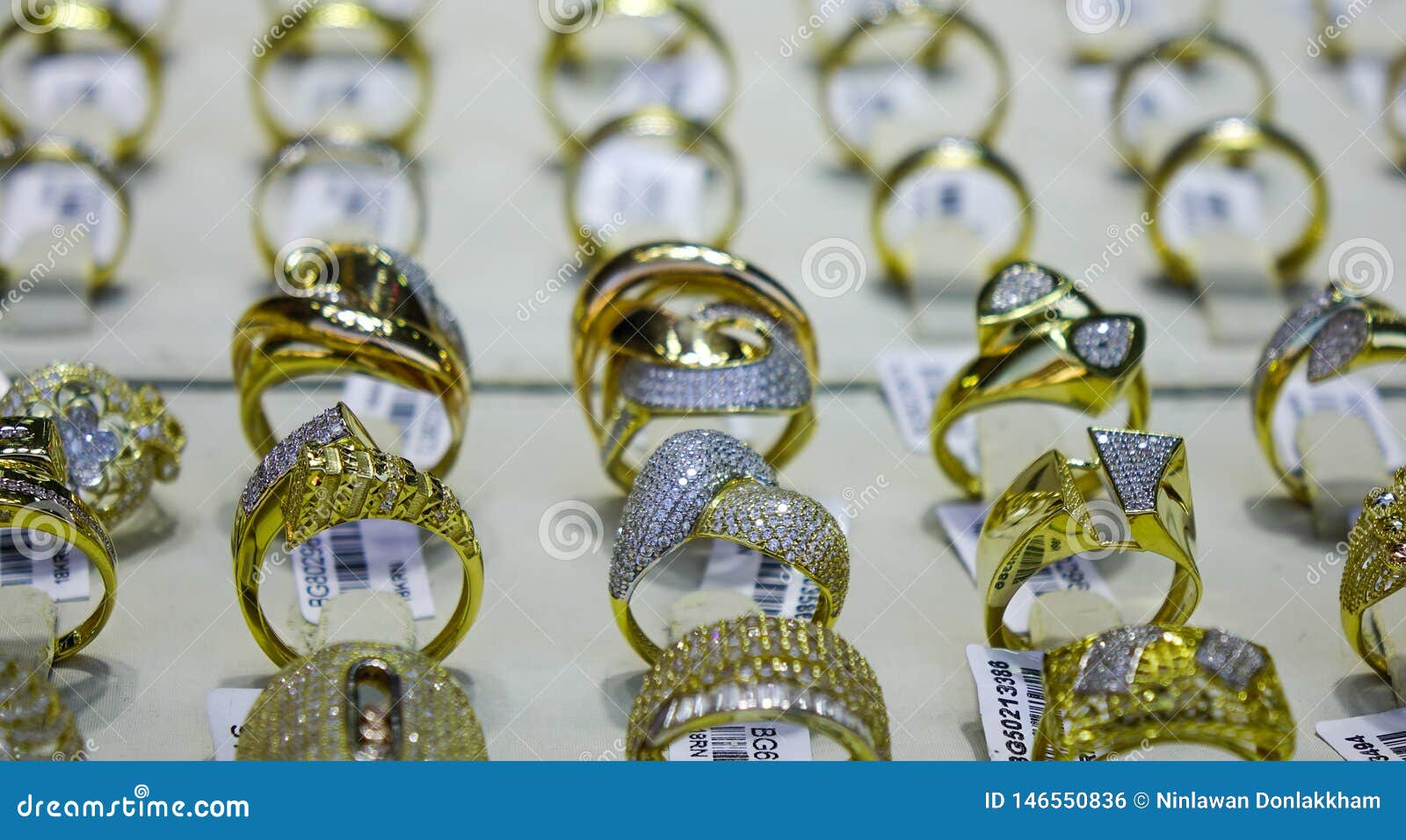 21k Dubai Gold Ring Design with PRICE @TheFashionPlus - YouTube