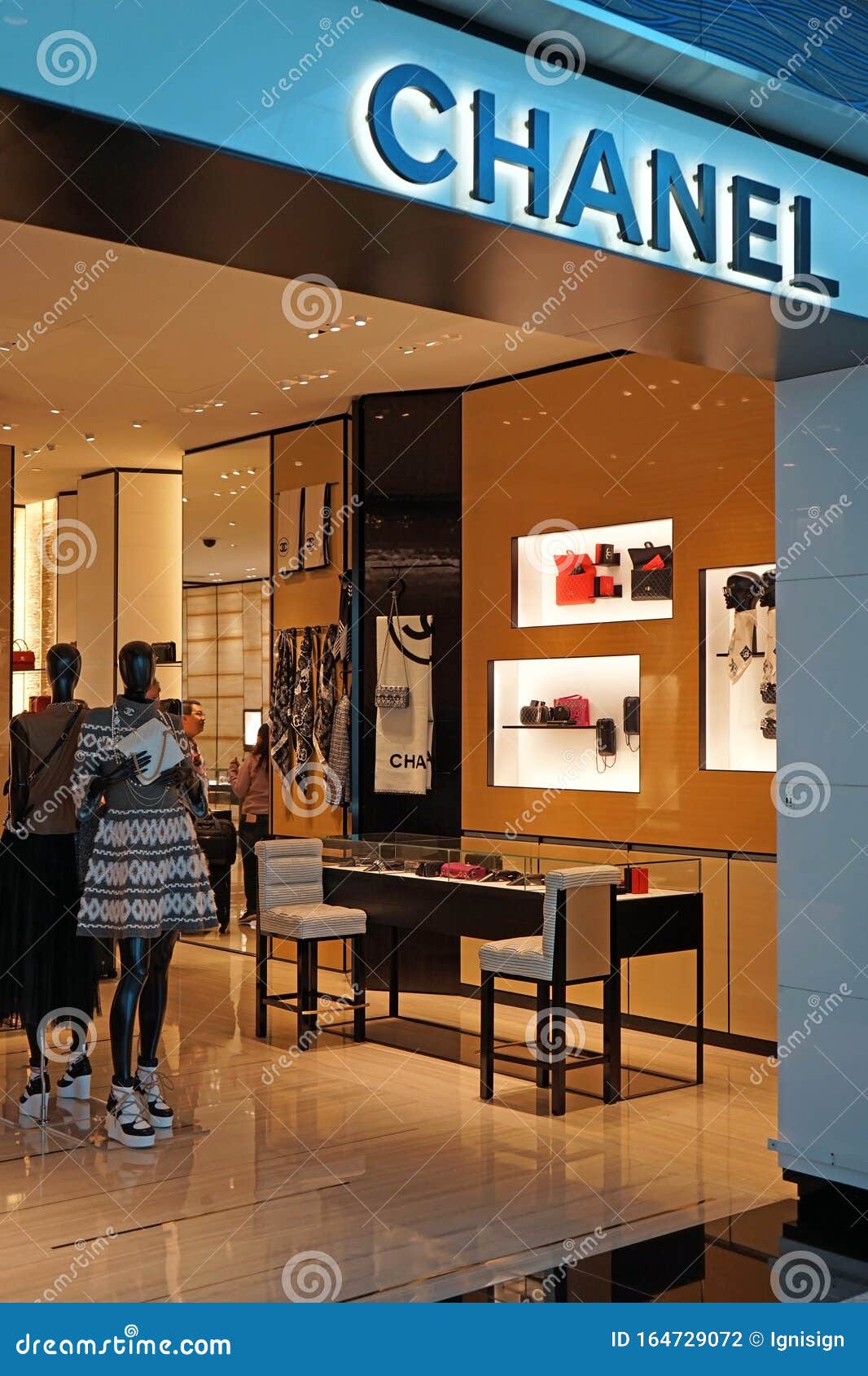 Chanel Boutique Store Entrance at Dubai International Airport Editorial Photography - Image of boutique, expensive: 164729072 Chanel Boutique Store Entrance at Dubai International Airport Editorial Photography - Image of boutique, expensive: 164729072