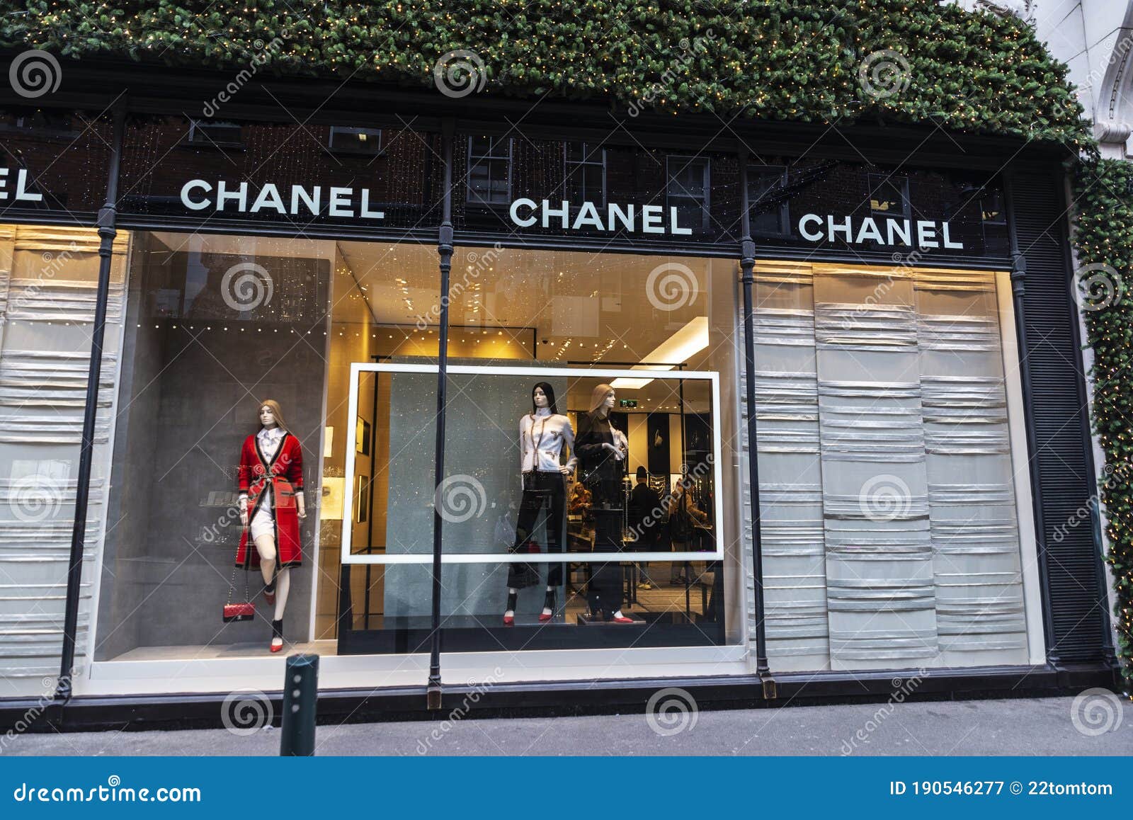 Chanel Clothing Store in Dublin, Ireland Editorial Photography - Image of  facade, design: 190546277