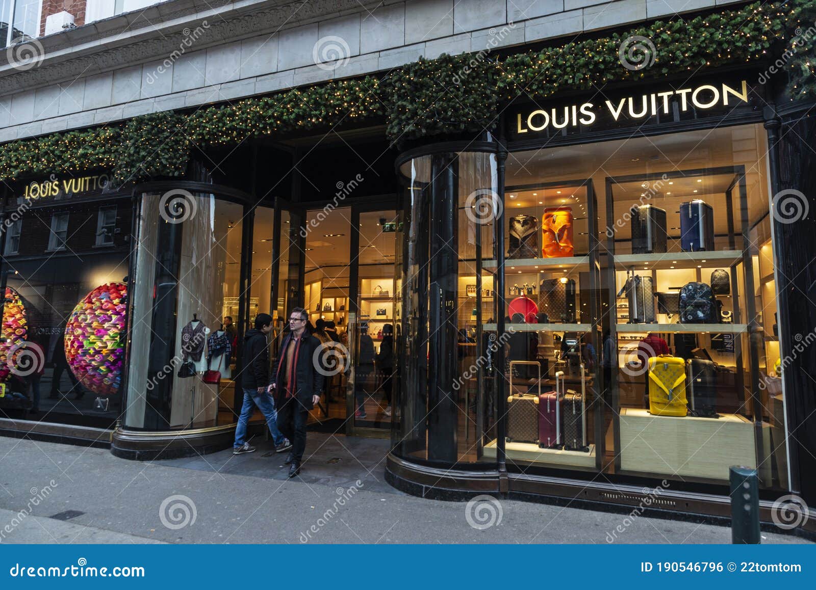 Louis Vuitton store ChampsElysees  Basic facts