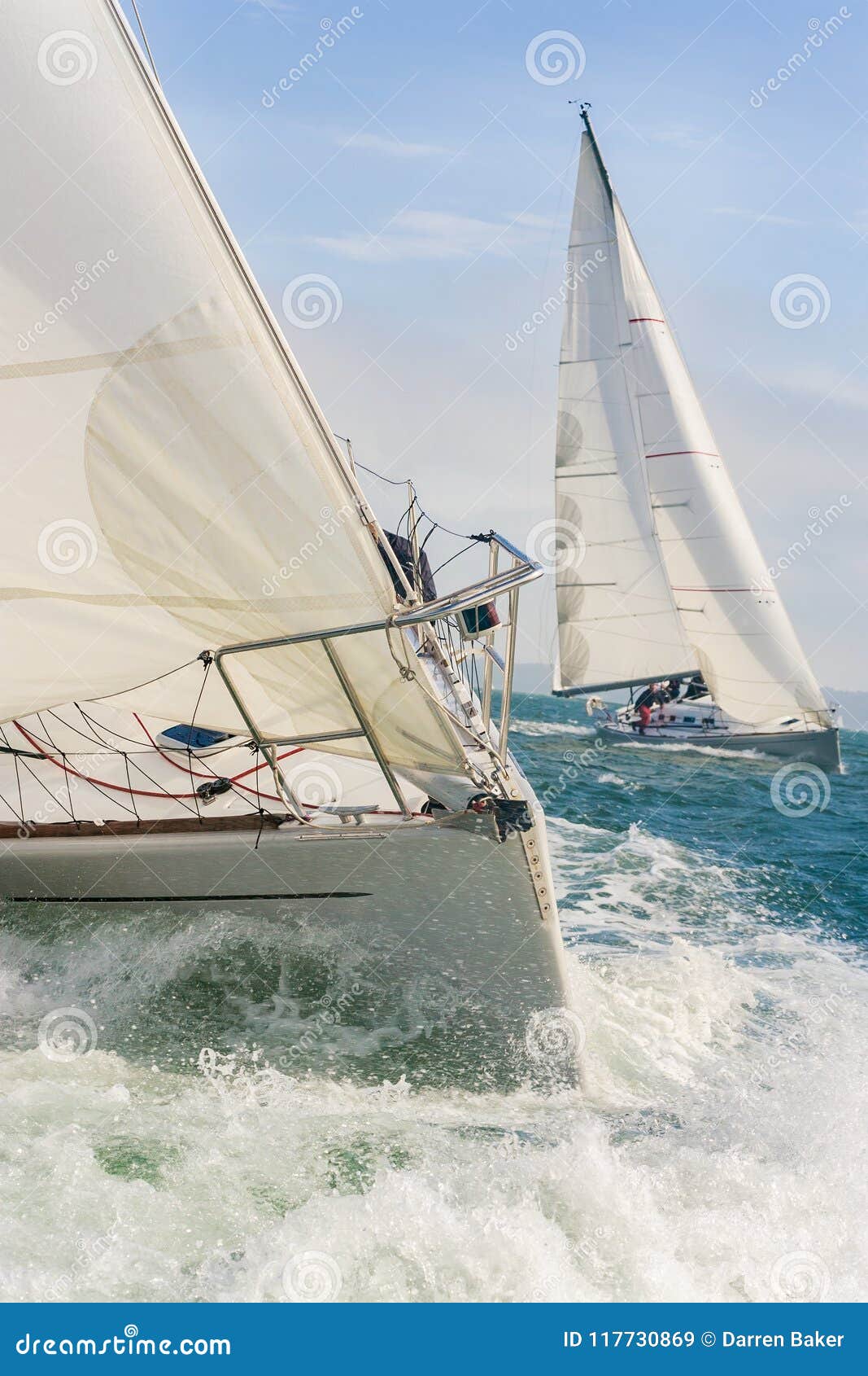 Due Yacht Della Barca A Vela In Mare Immagine Stock Immagine Di Sole Sailboat
