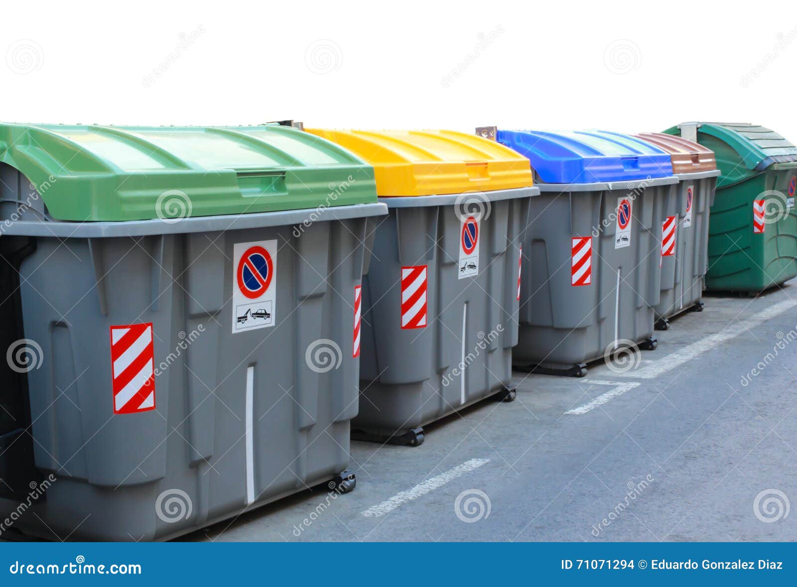 Dumpster voor recycling stock foto. Image of industrieel 71071294