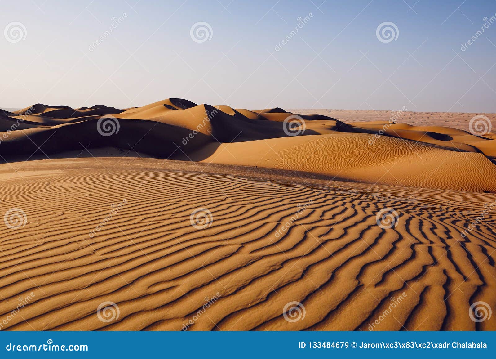 Foto de Paisagem Do Deserto De Tengger e mais fotos de stock de Areia  movediça - Areia movediça, Duna, Ajardinado - iStock