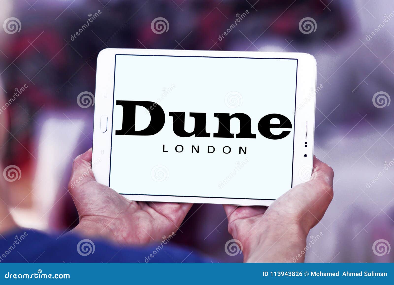 Dune London brand logo editorial photo. Image of shoes - 113943826