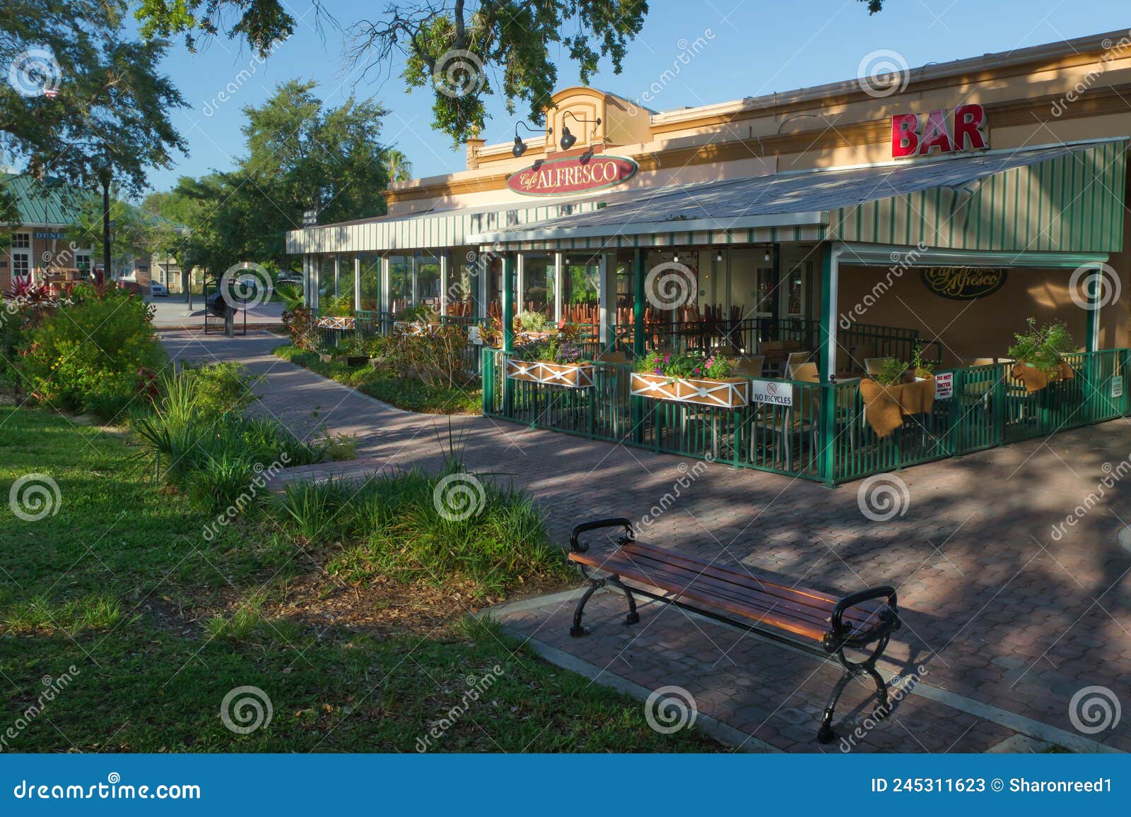 11 BEST Restaurants in Dunedin, Florida, image size:1600x1157