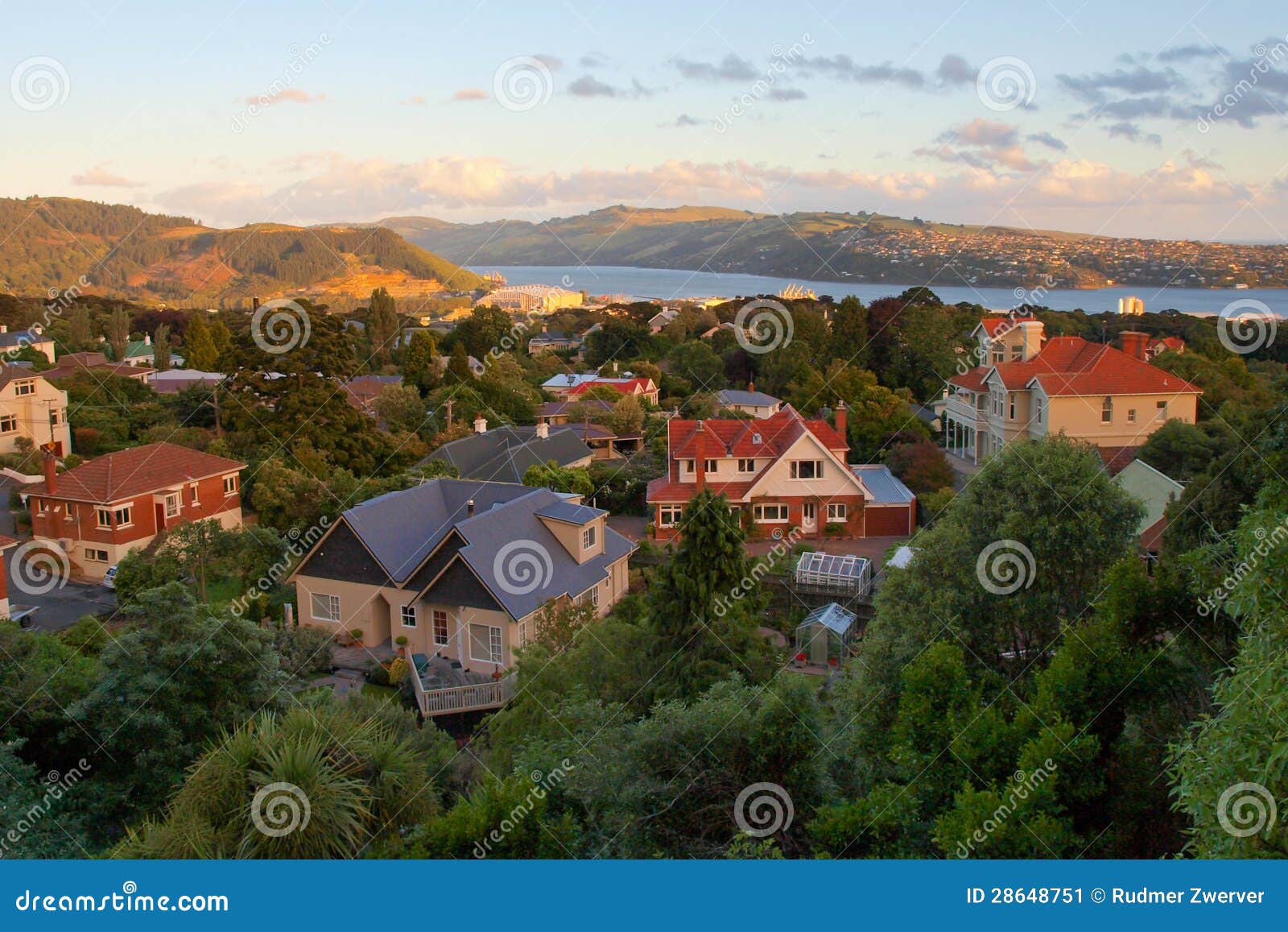 Dunedin during sunset stock image. Image of slope, otago 28648751