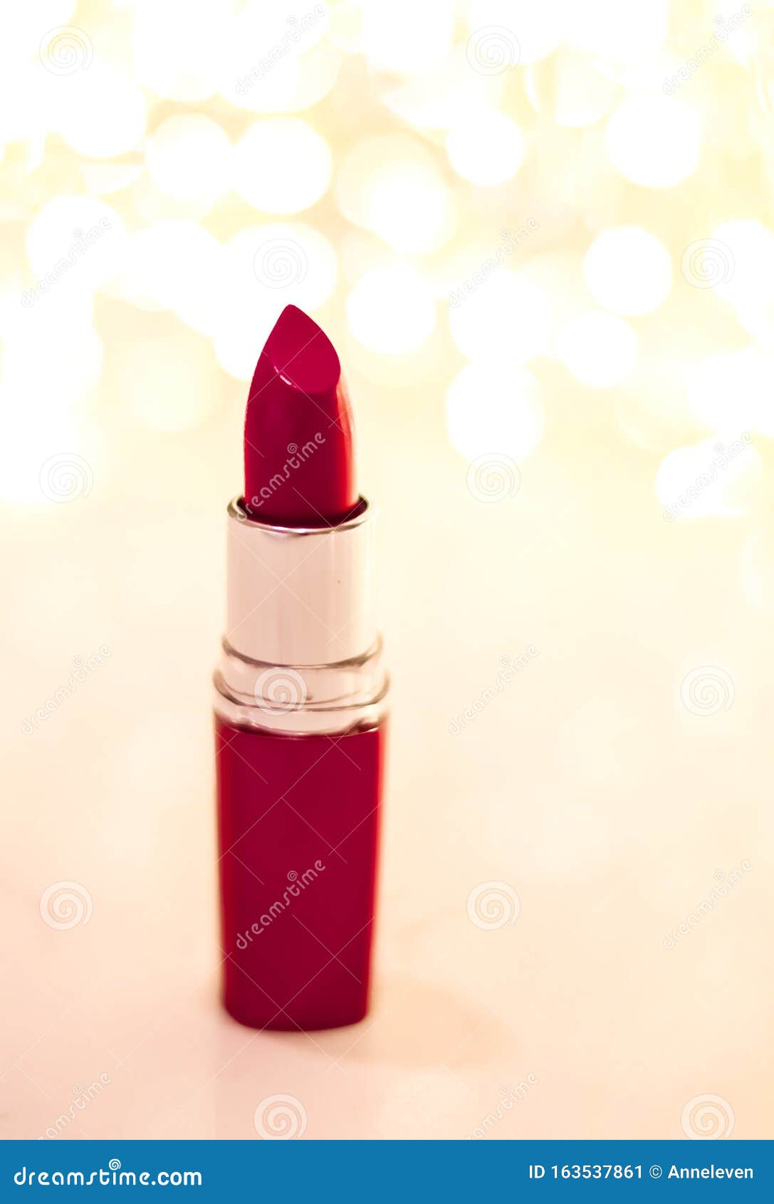 130 Dunkelroter Lippenstift Fotos Kostenlose Und Royalty Free Stock Fotos Von Dreamstime