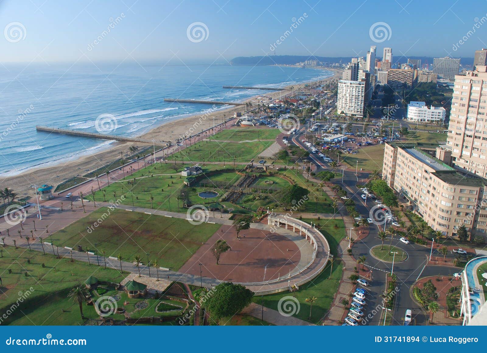 Durban. Opinião Norte Da Manhã Da Praia. Kwazulu Natal, África Do Sul Foto de Stock - Imagem de africano, cidade: 31741894 Durban. Opinião Norte Da Manhã Da Praia. Kwazulu Natal, África Do Sul Foto de Stock - Imagem de africano, cidade: 31741894