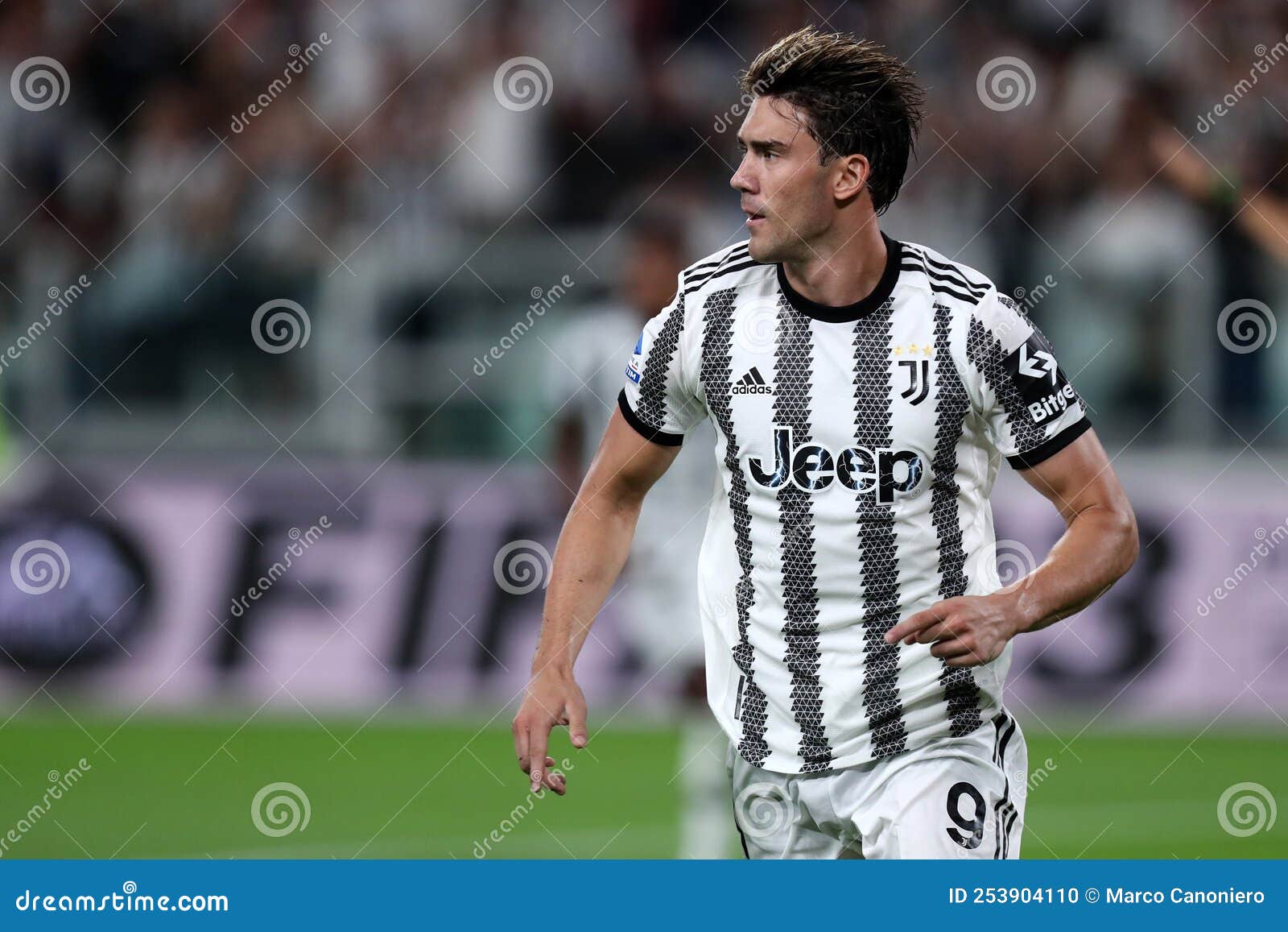 The player of acf fiorentina dusan vlahovic hi-res stock photography and  images - Page 2 - Alamy