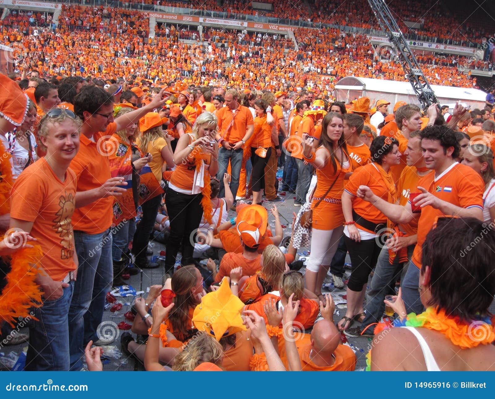 Dutch Soccer Fans Editorial Photo - Image: 14965916