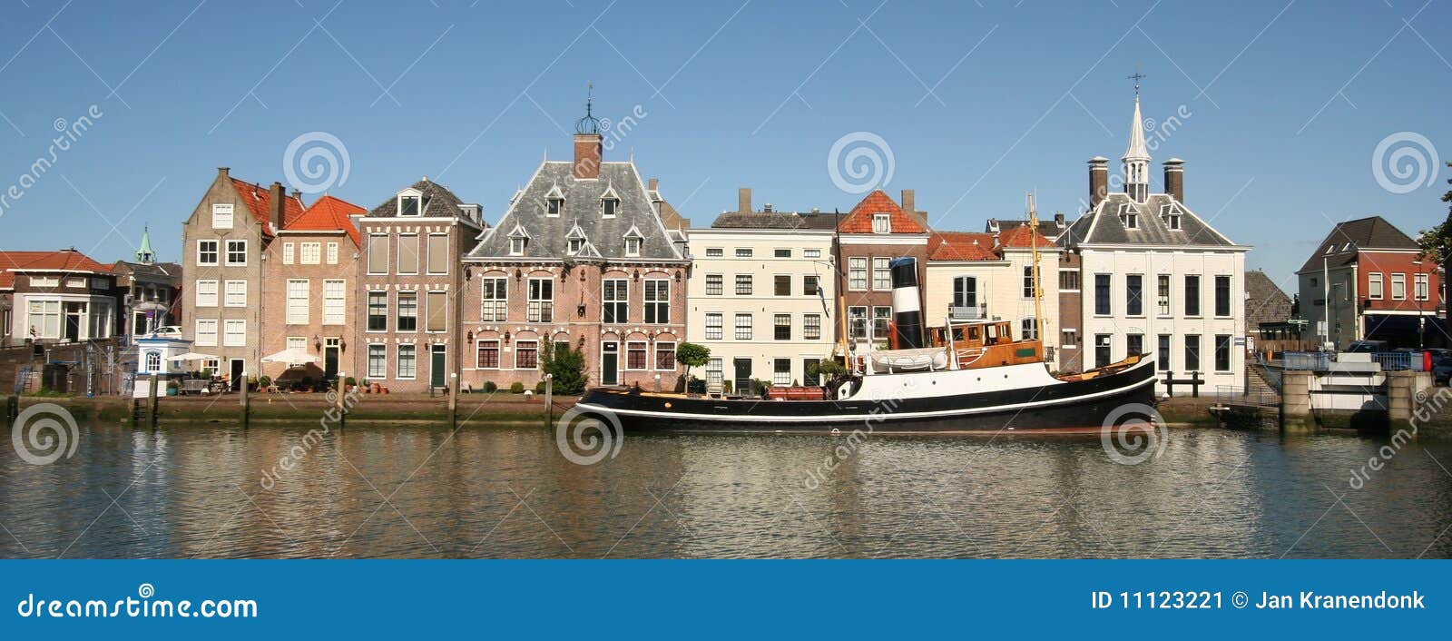 dutch town of maassluis