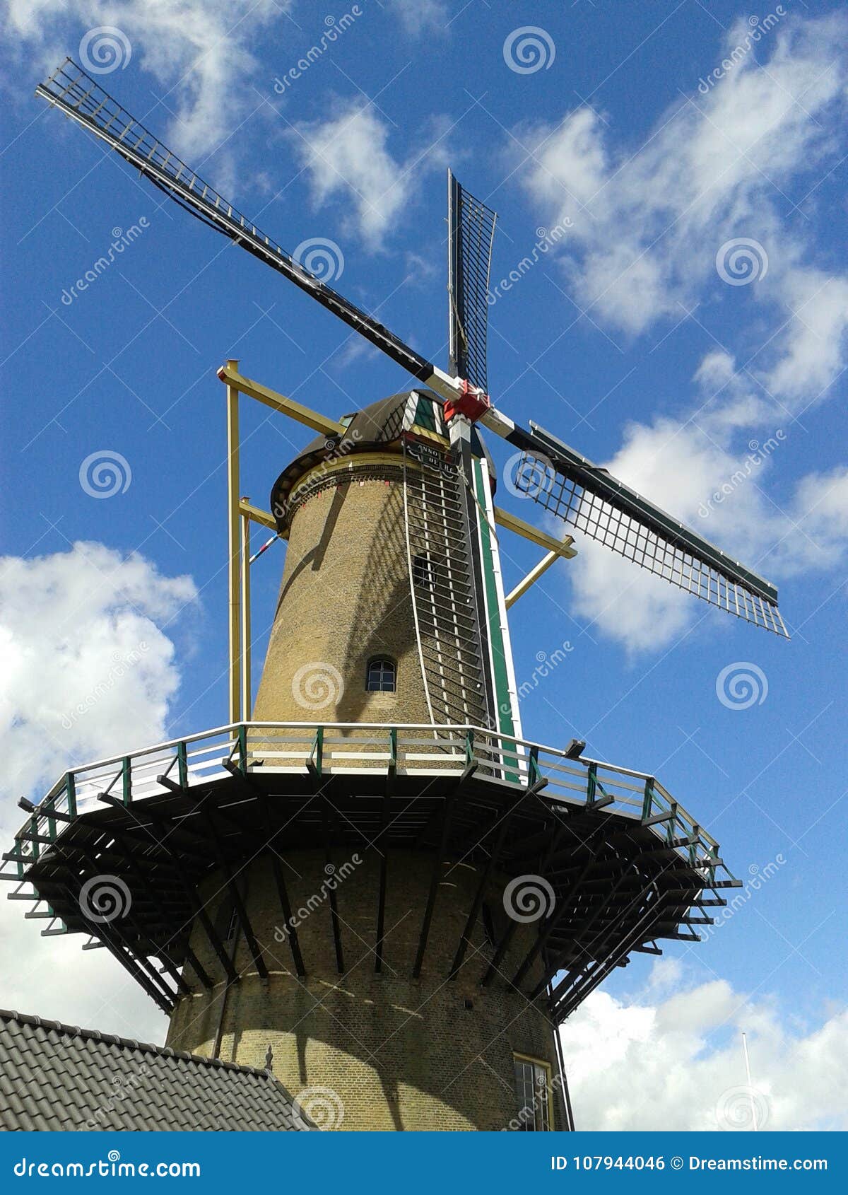 dutch windmill hellevoetsluis