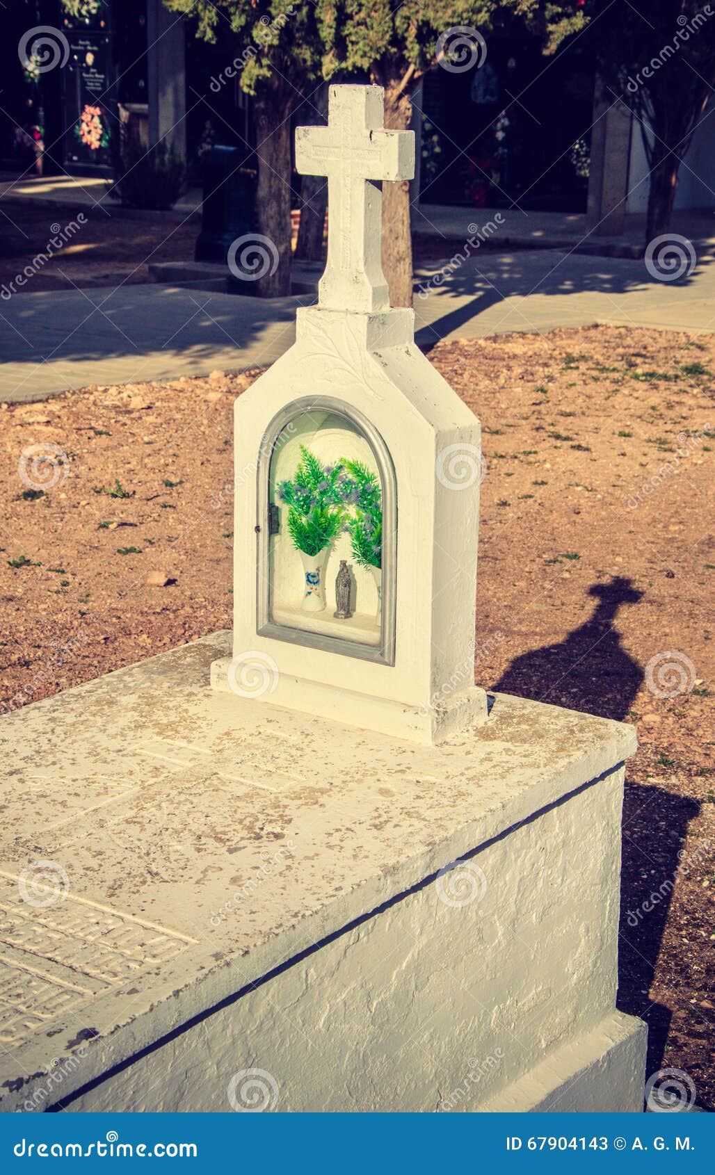 DÃa De Los Muertos Tumba Blanca Imagen de archivo Imagen de retro