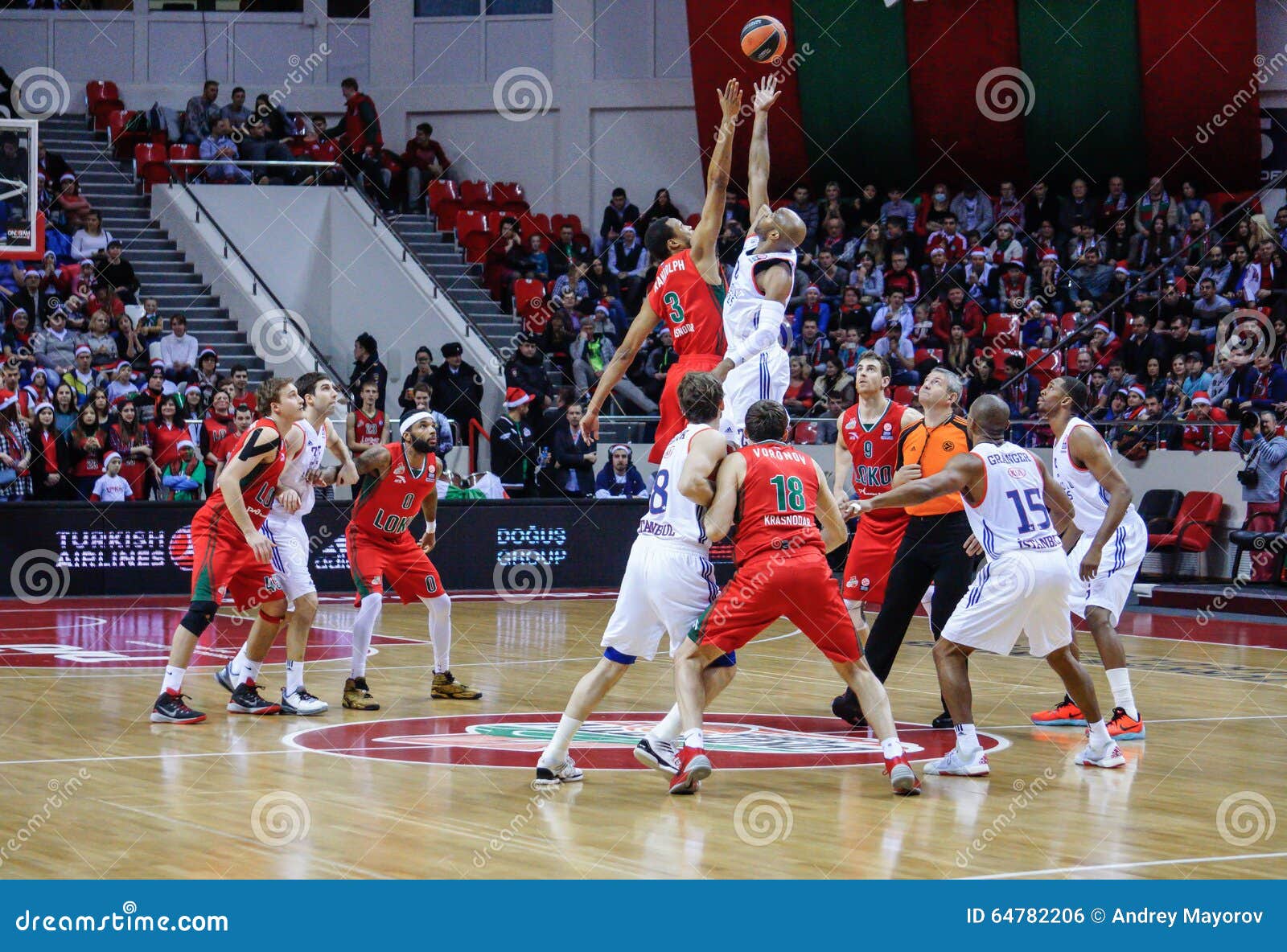 Début de match de basket photo éditorial. Image du début 64782206