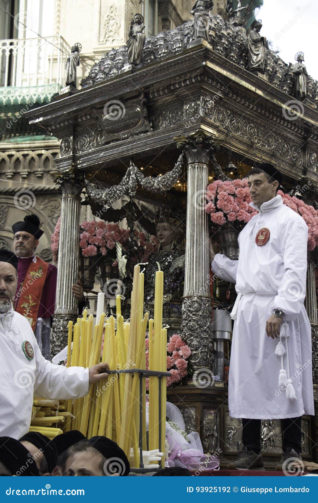 Dévotion dans le saint Agatha. 4 février 2017, les célébrations de Catane, Italie pour le ` Agata de Sant se régalent, la Sicile