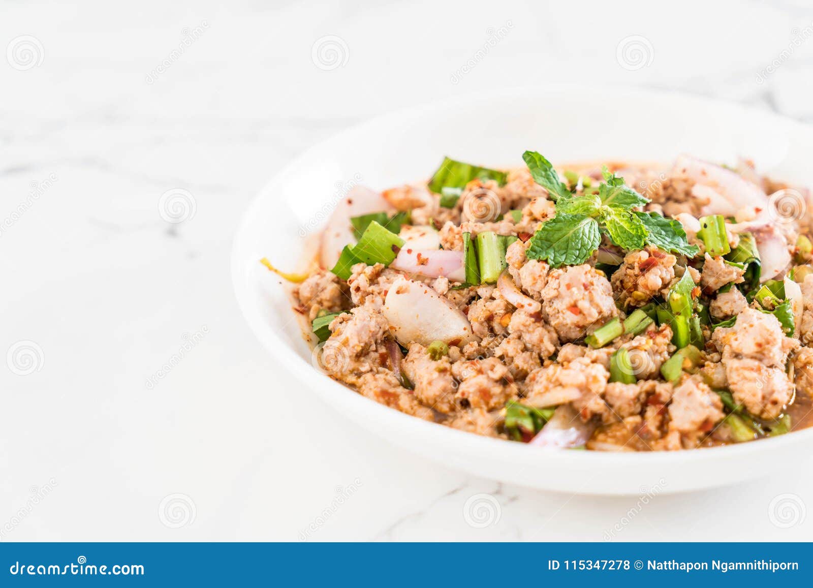 Spicy Mince Pork (Larb Traditional Thai Food) Foto de Stock Imagem