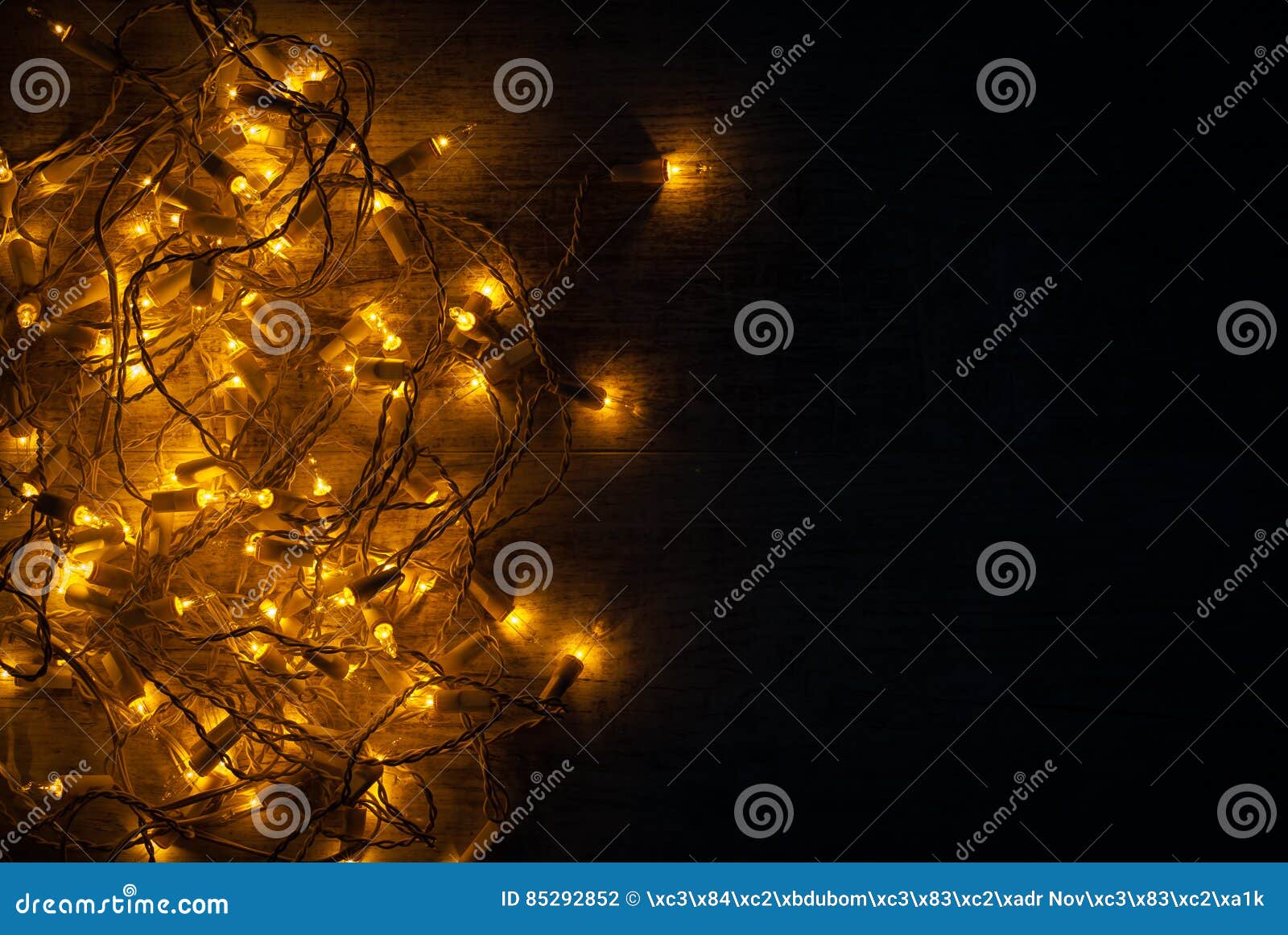 Christmas Lights Background Concept On Wooden Desk Stockfoto Bild Von Desk Lights