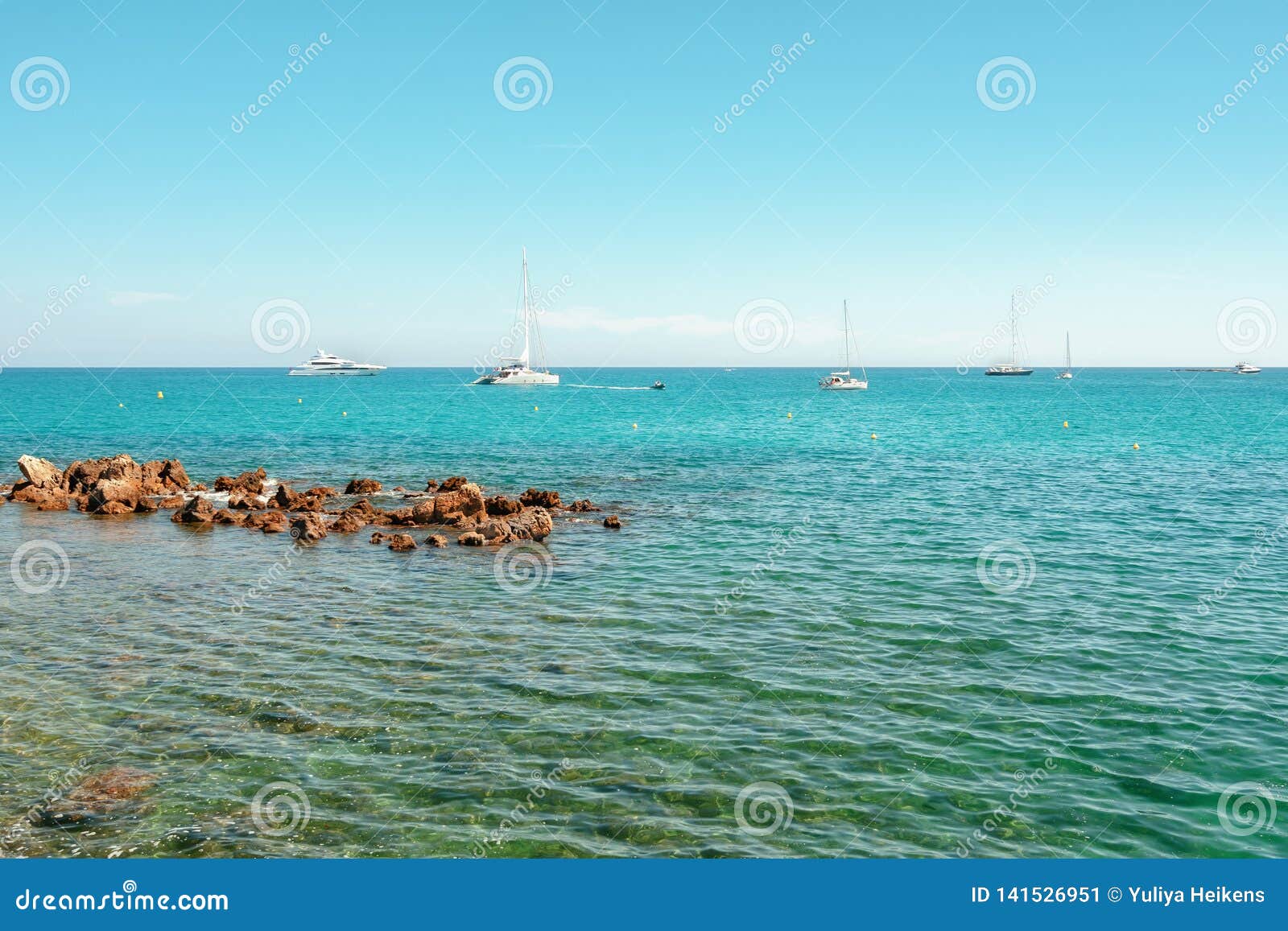 Motor Boats and Sailboats at Anchor Offshore the Coast of Antibes 库存图片 ...