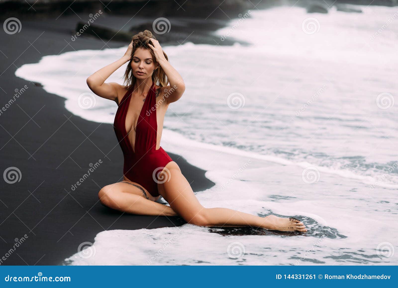 Sandy Beach Babes With Boobs