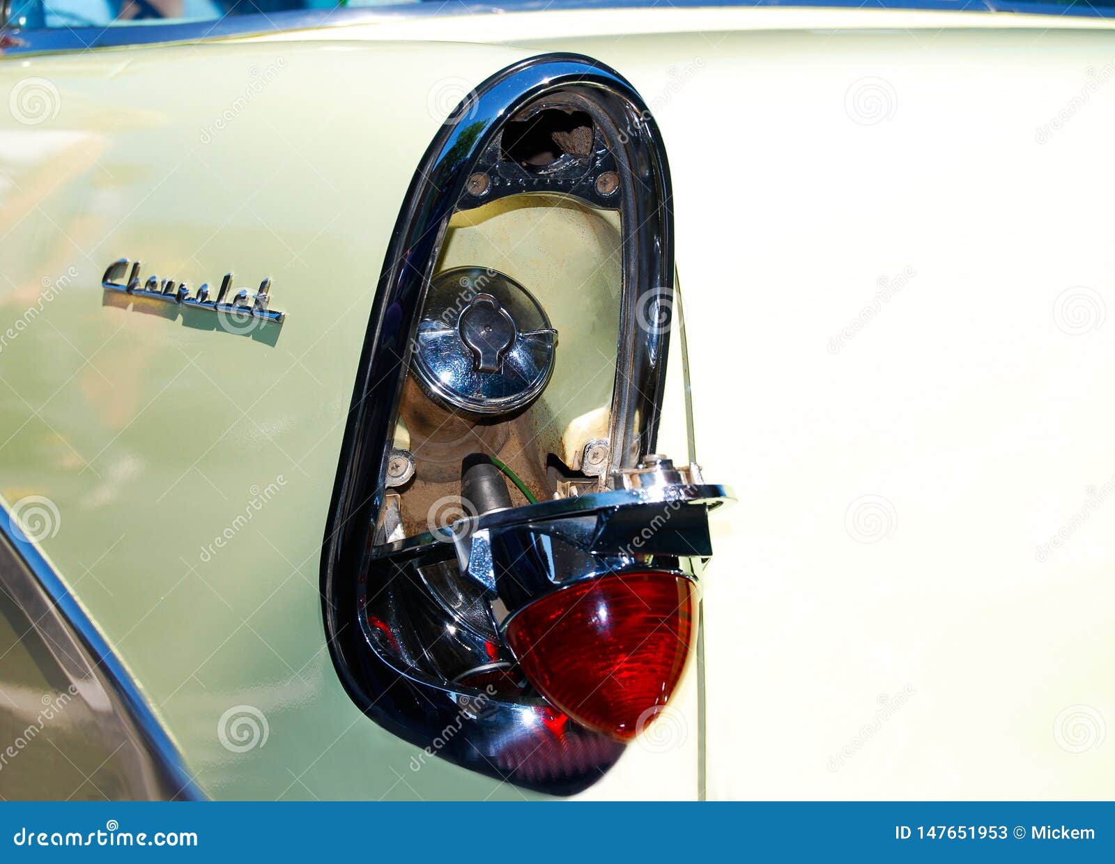 Vintage Chevrolet Tail Light Gas Cap Redaktionell Arkivfoto Bild av