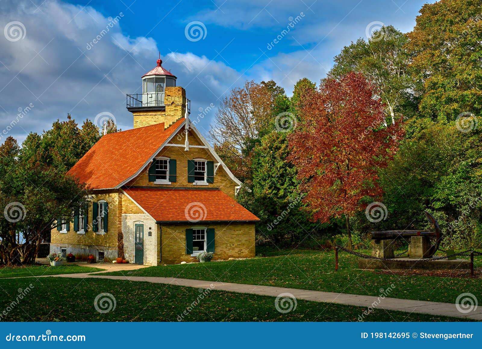 eagle bluff lighthouse, autumn, wisconsin