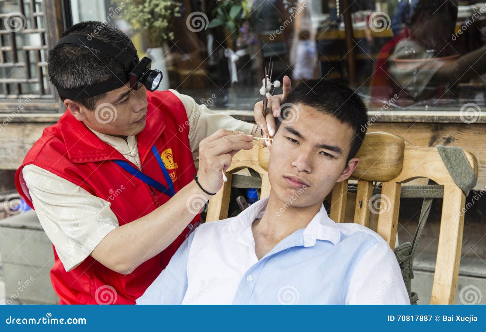 Ear Cleaning in Chengdu,china Editorial Photography Image of shop