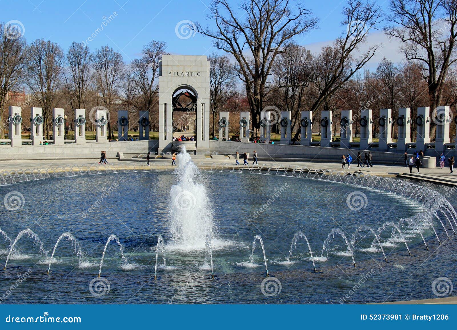 early-morning-hours-with-people-gathered-around-wwii-memorial-washington-dc-march-2015
