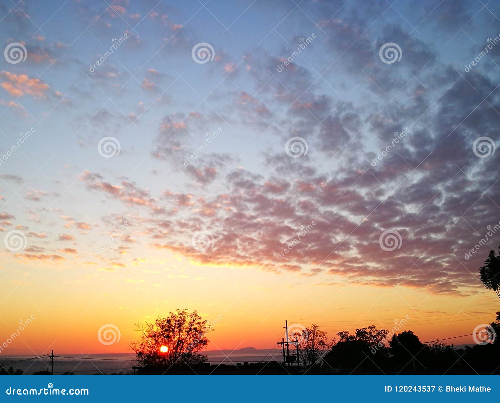 Early Morning Sunrise Art with a Beautiful Orange Sky Stock Image - Image  of horizon, sets: 120243537