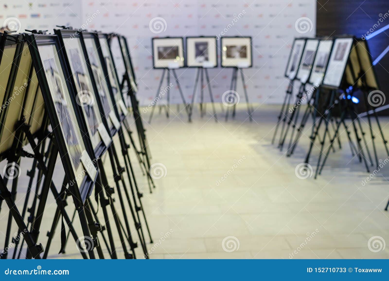 Easels in the Photo Gallery Stock Image Image of museum, lifestyle