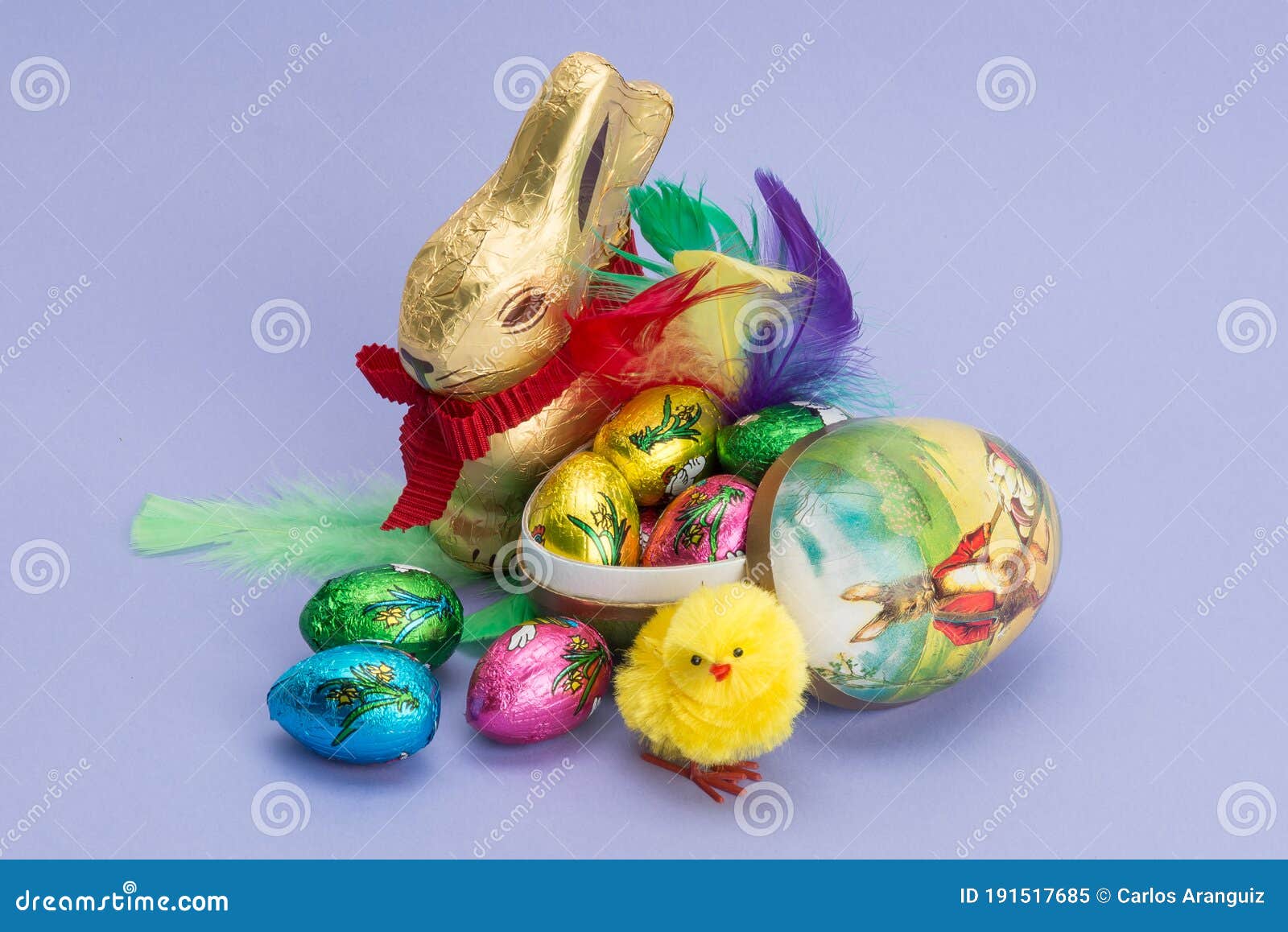 easter eggs; decorated easter eggs.
