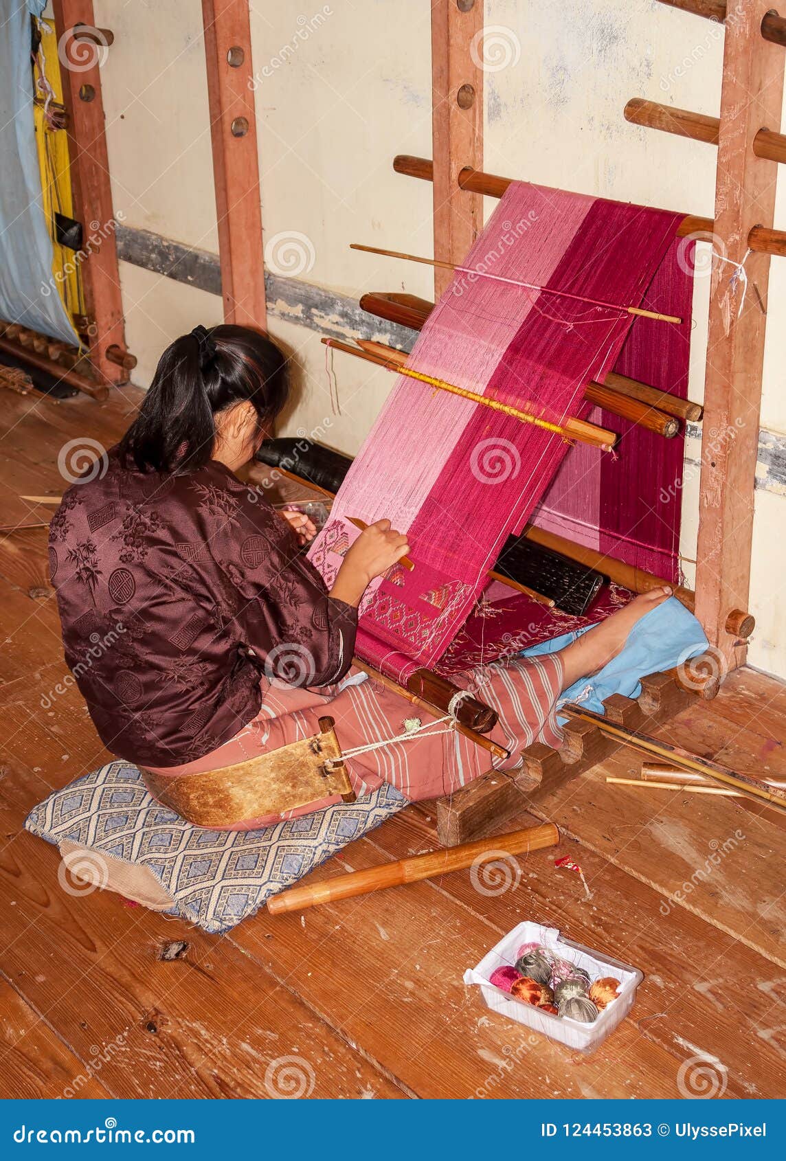 bhutan backstrap loom bhutan backstrap loom