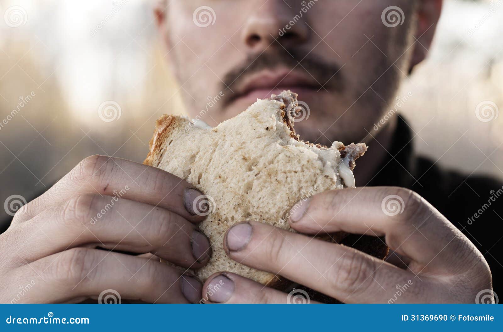 eating with dirty hands