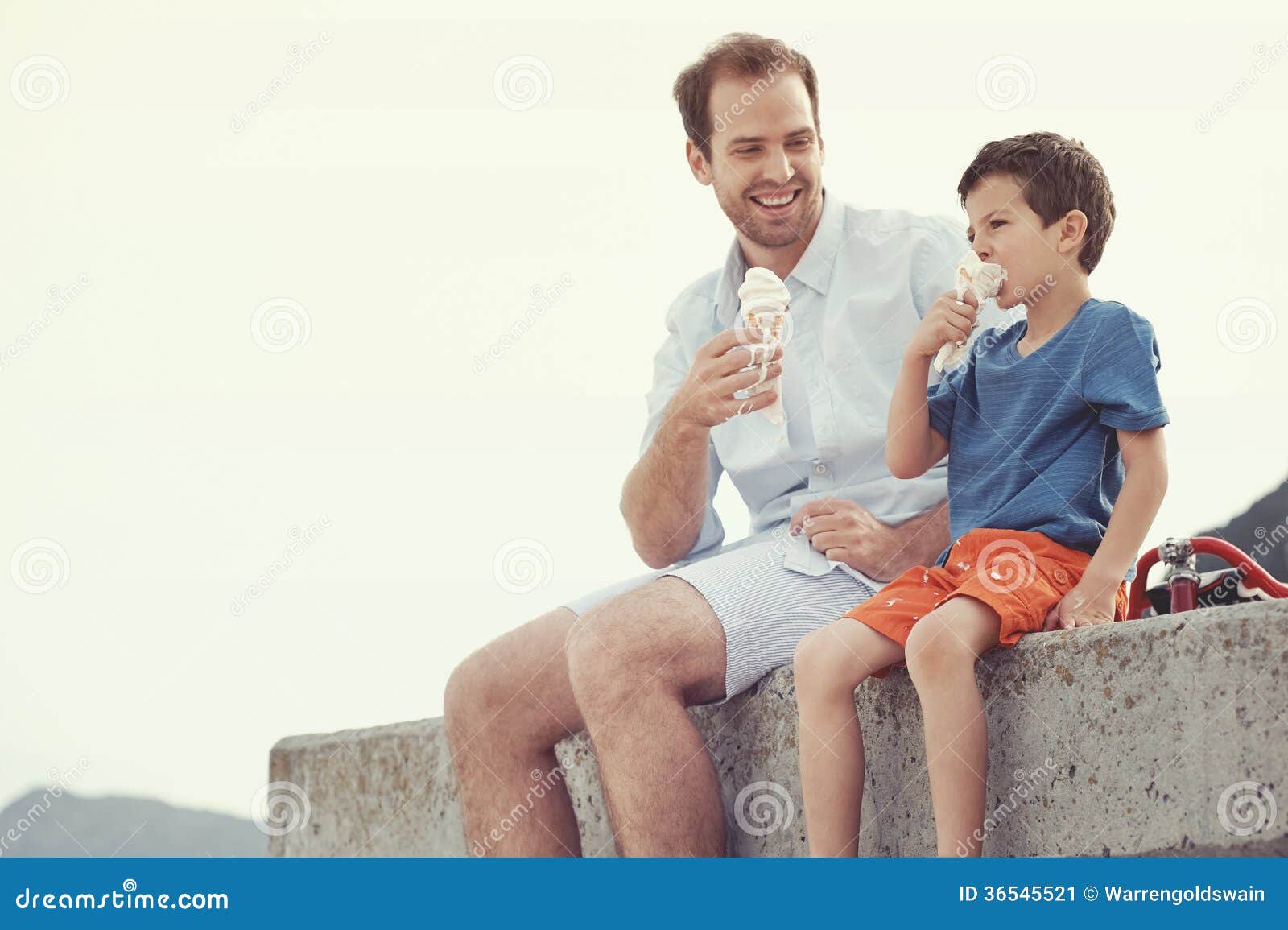 eating icecream together