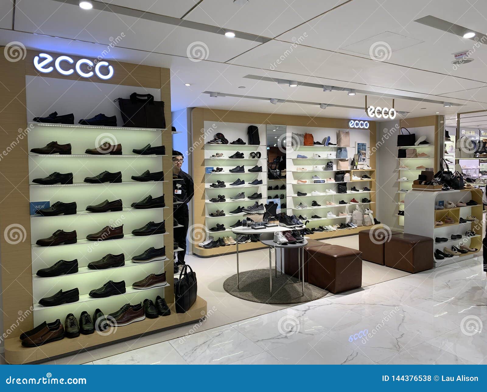 ecco shoes store