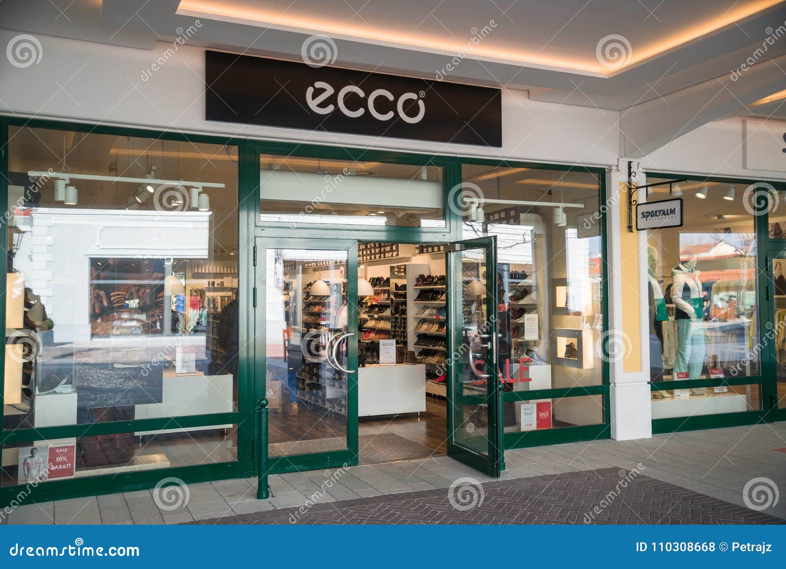 Ecco Store in Parndorf, Editorial Photo - Image of company, interior: 110308668