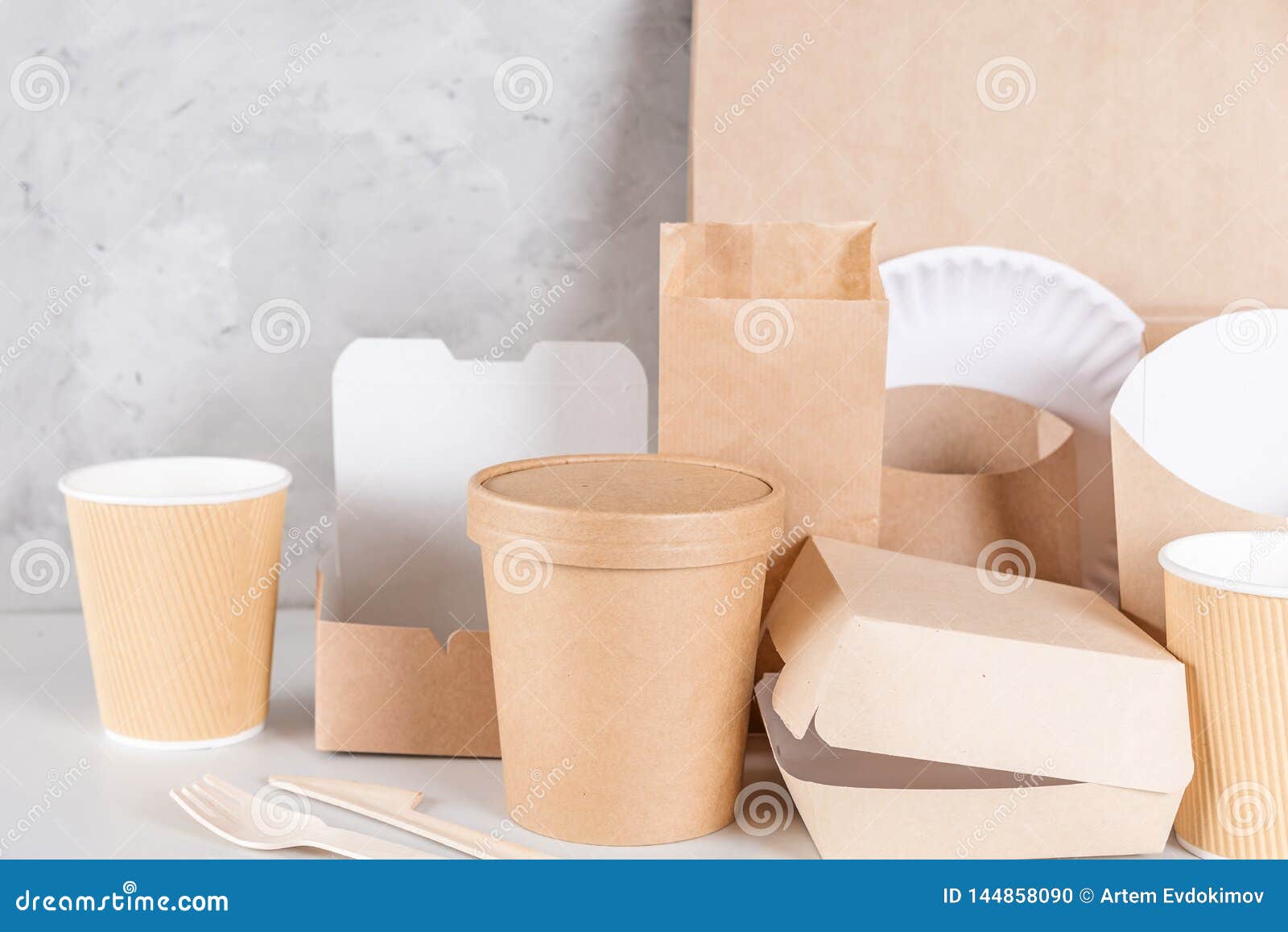 Eco Friendly Fast Food Containers Isolated on White. Stock Photo - Image of  food, craft: 165113982