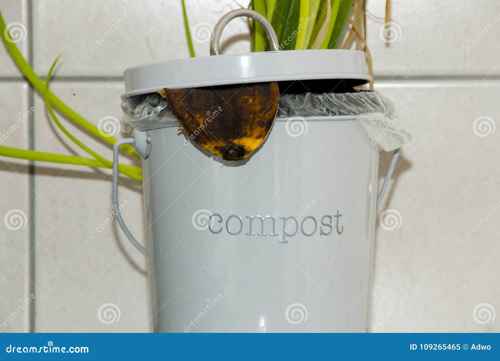 Kitchen Compost Bin stock image. Image of compost, garden 109265465