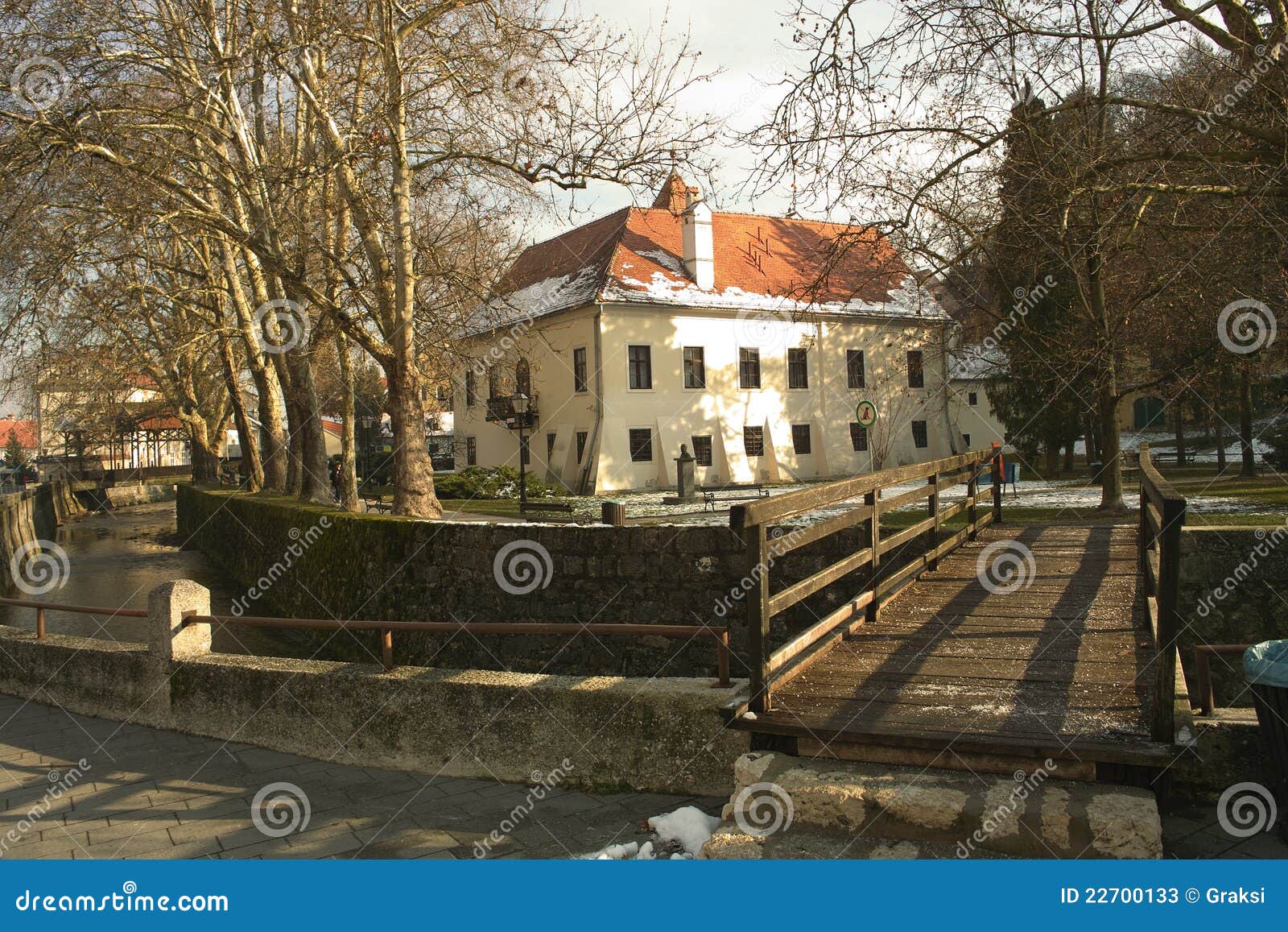 Edificio y parque Samobor Croatia Europa del museo