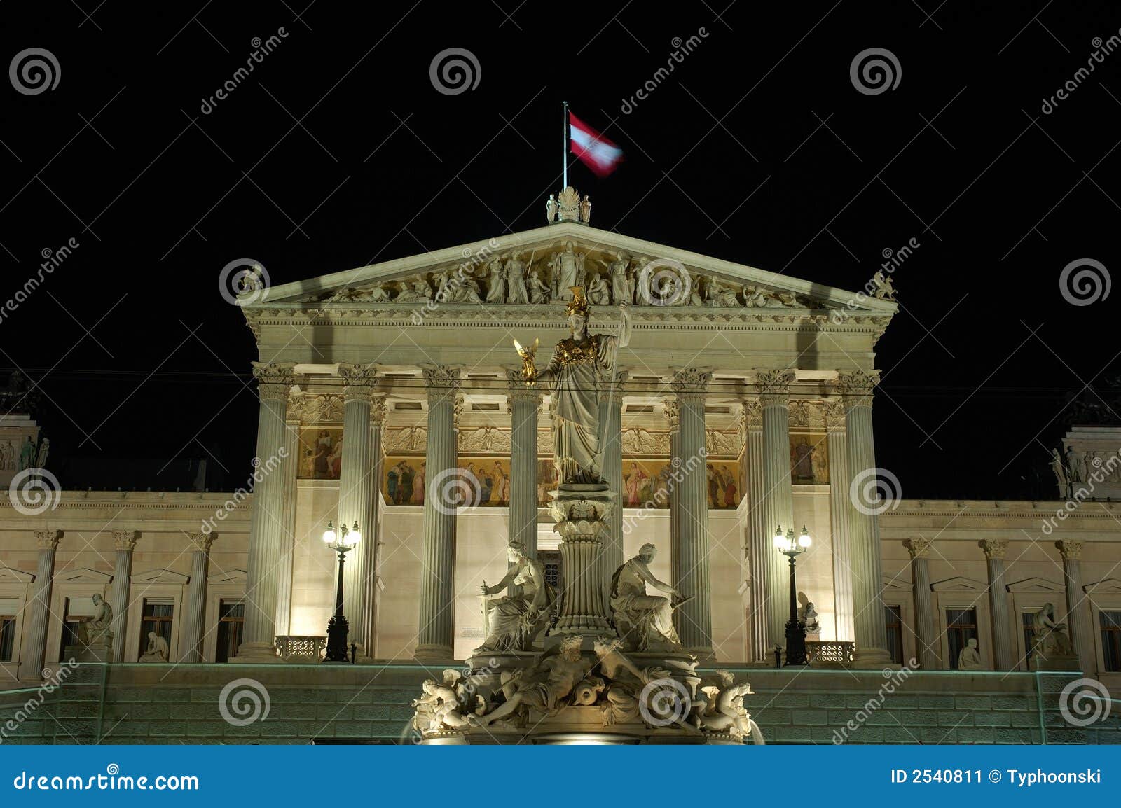 вена здание парламента