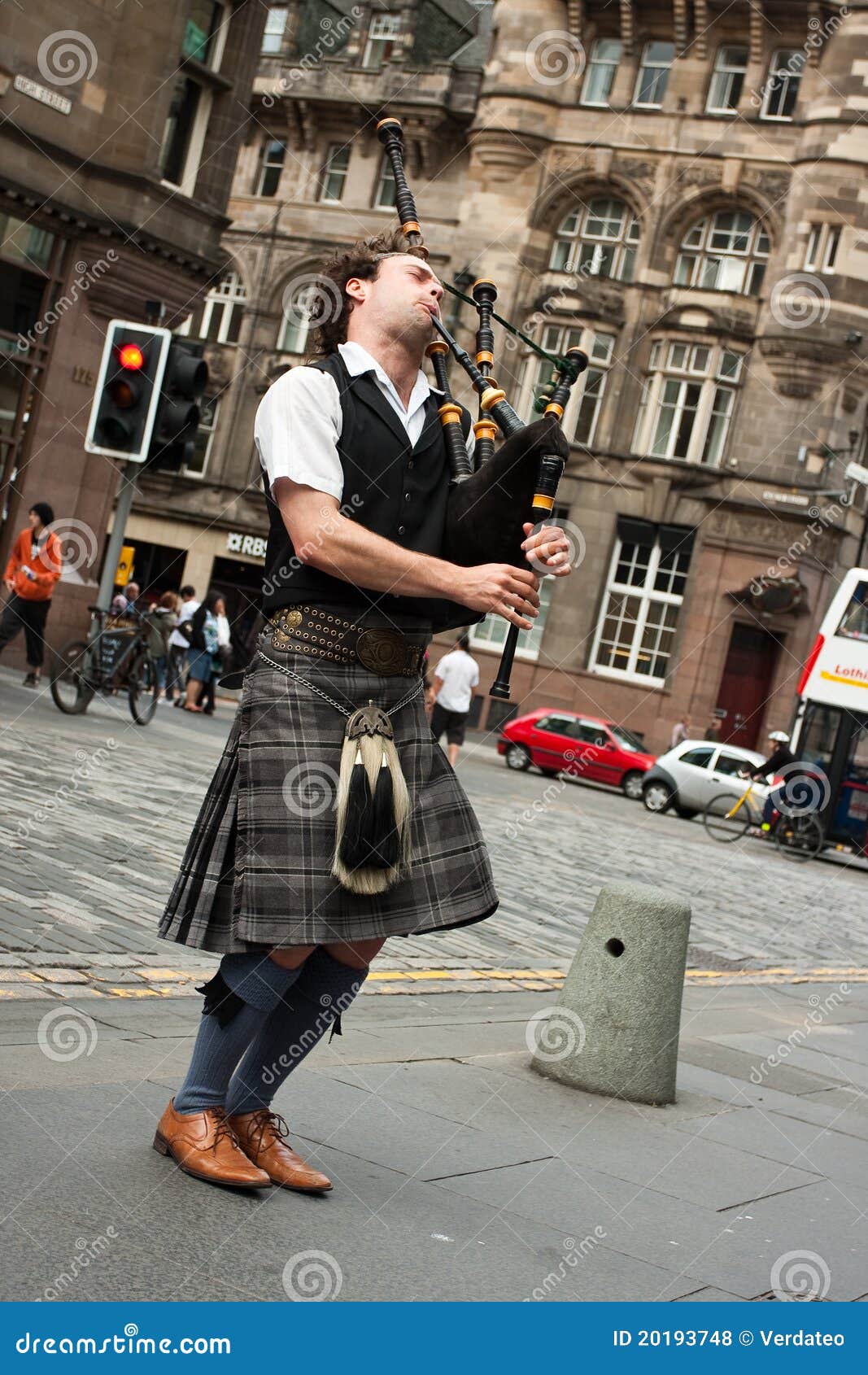 Edinburgh street bagpiper editorial stock photo. Image of scottish