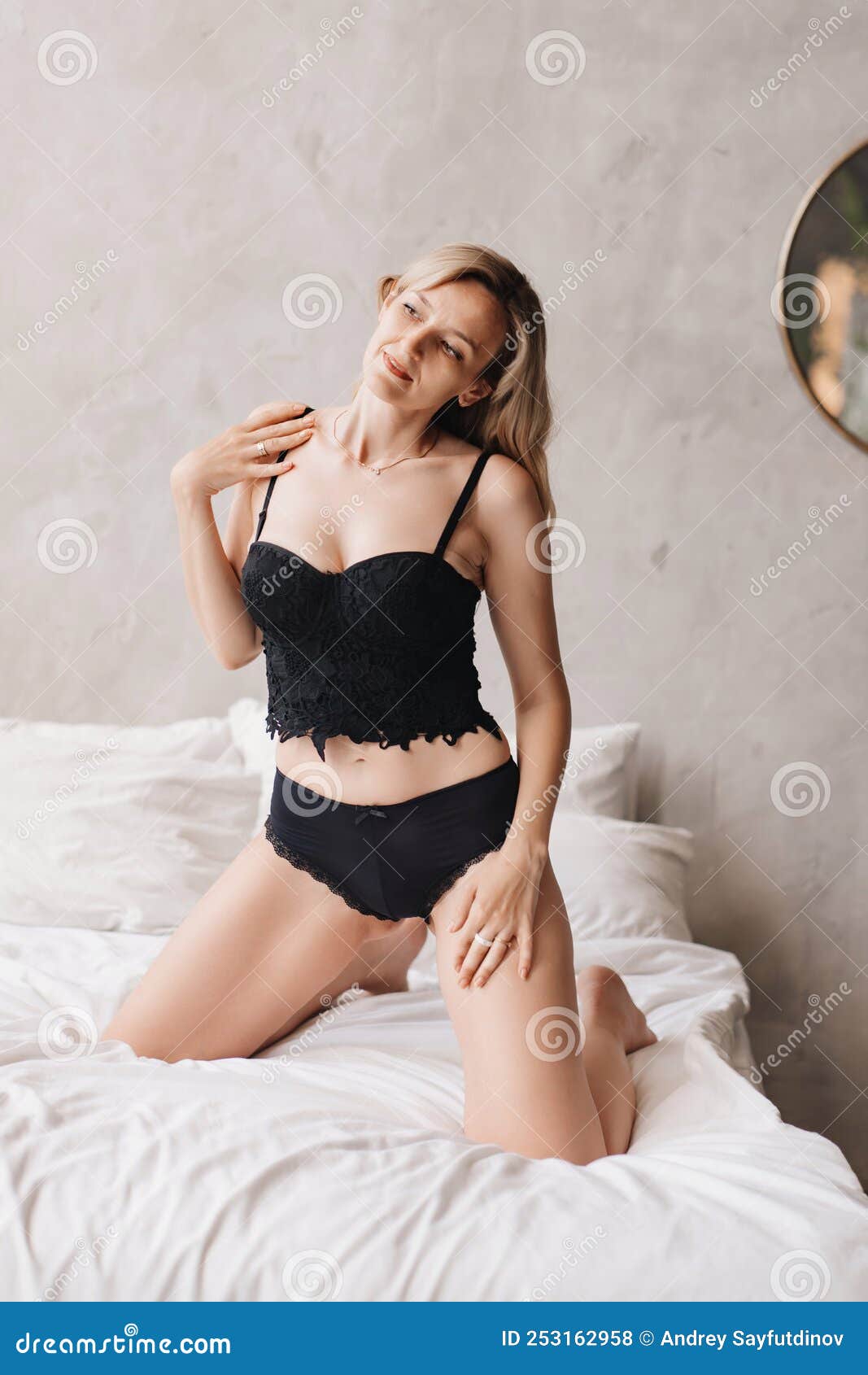 Sexy vrouw houdt van zwart Seksfoto's Hd
